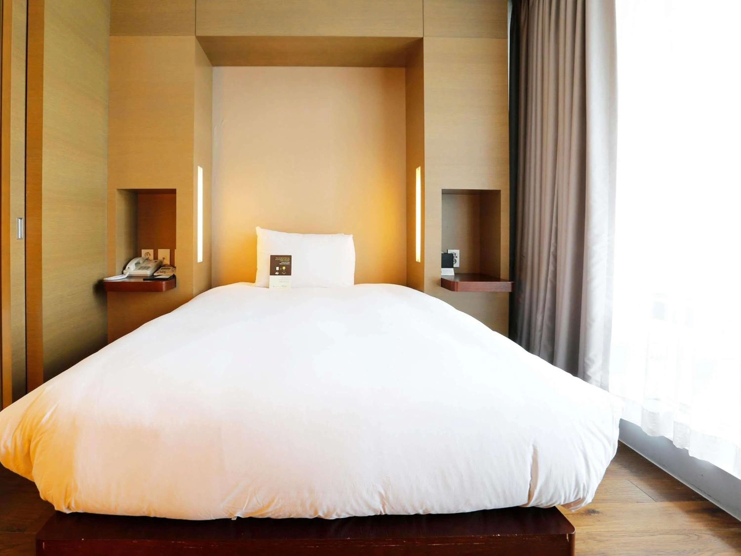 Bedroom, Bed in Grand Mercure Ambassador Changwon