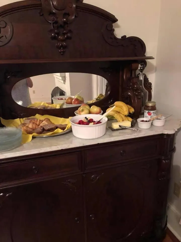 Breakfast in Love Lane Bed & Breakfast