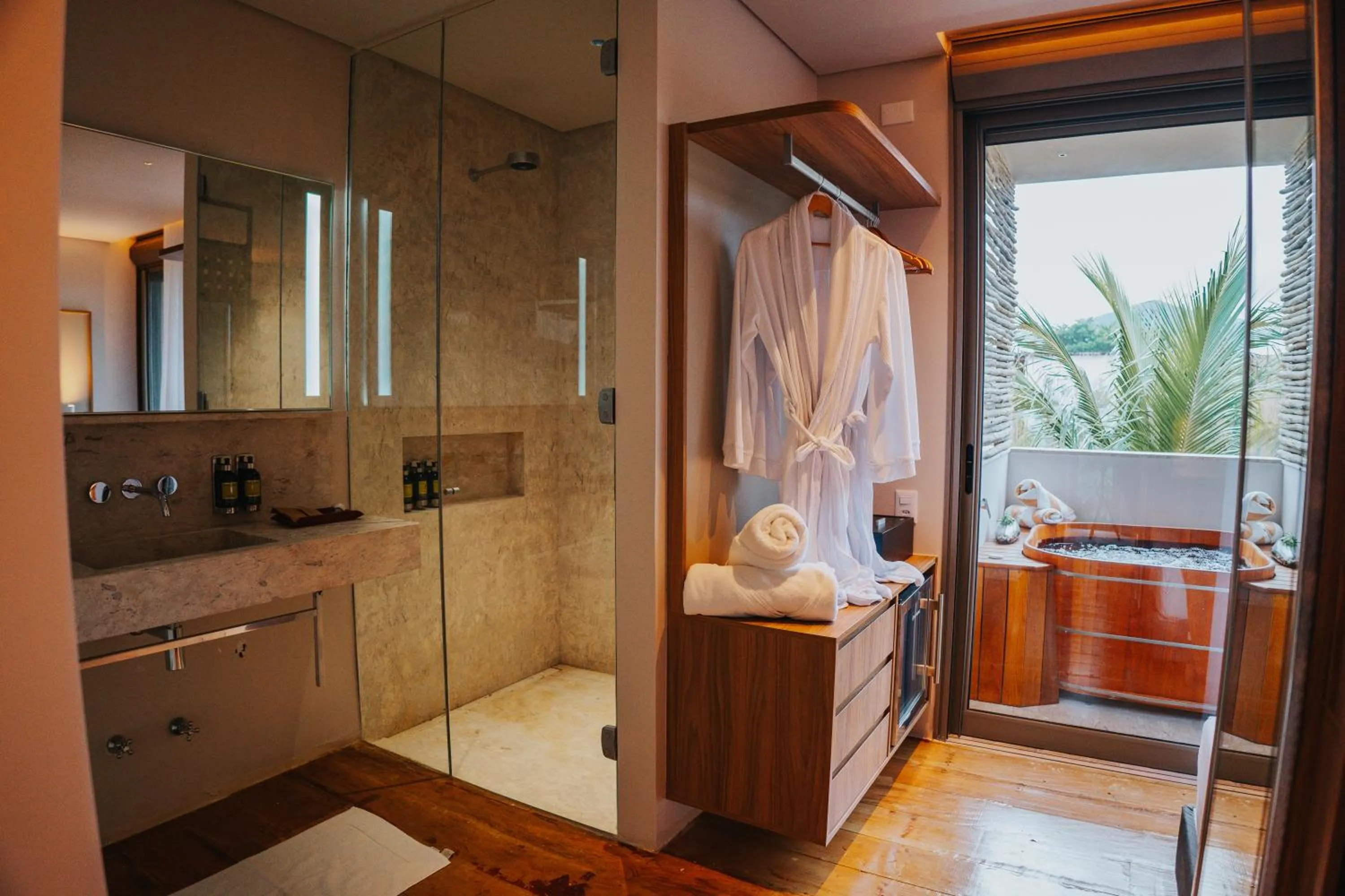 Shower in Duke Beach Hotel Maresias