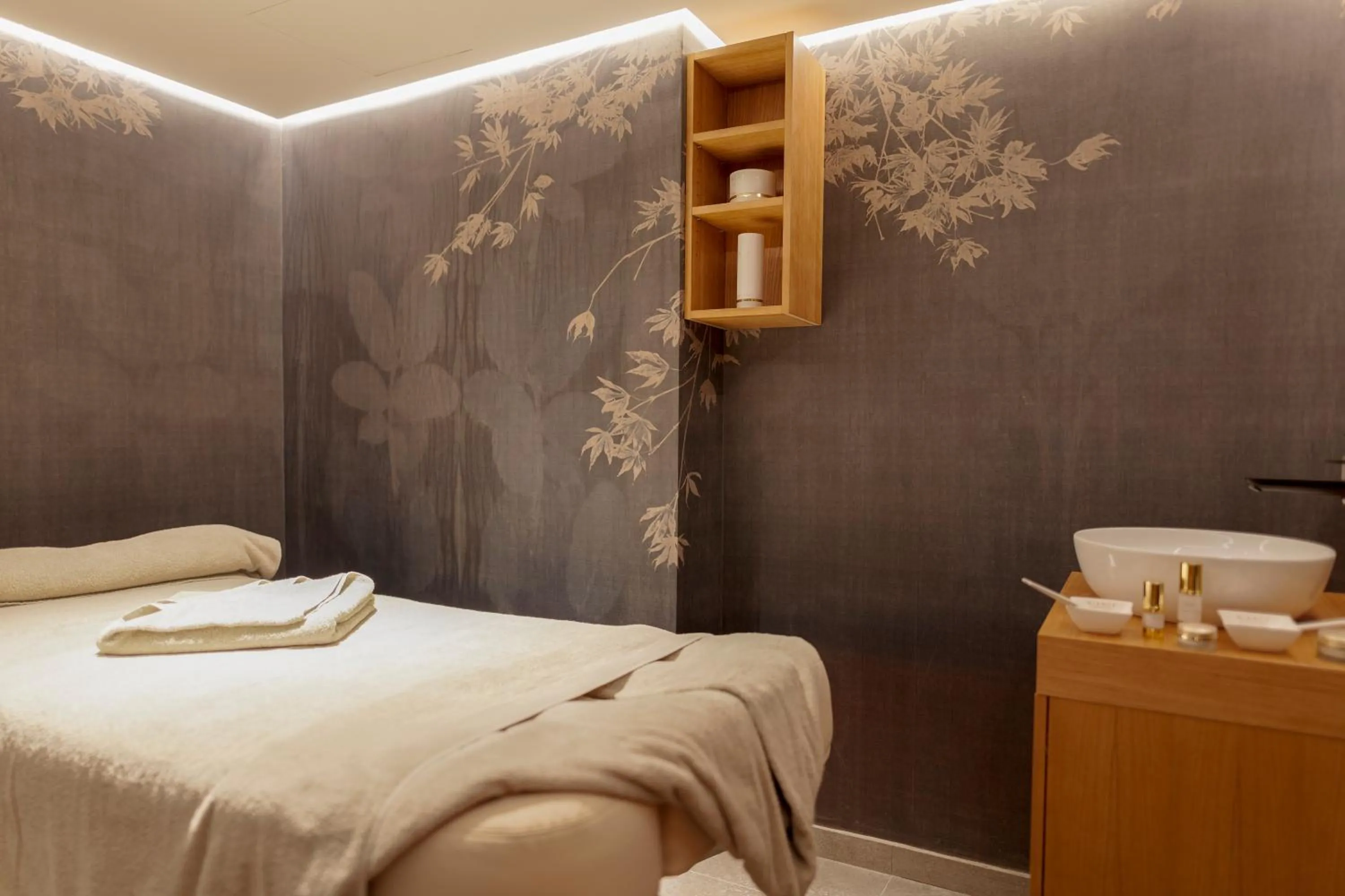 Massage, Bed in Hotel Grand Kopaonik
