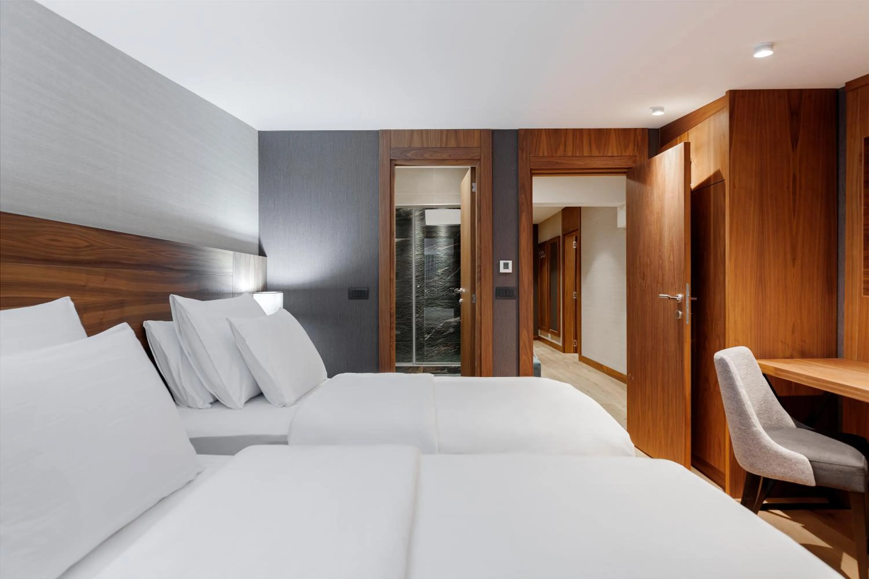 Bedroom, Bed in Hotel Grand Kopaonik