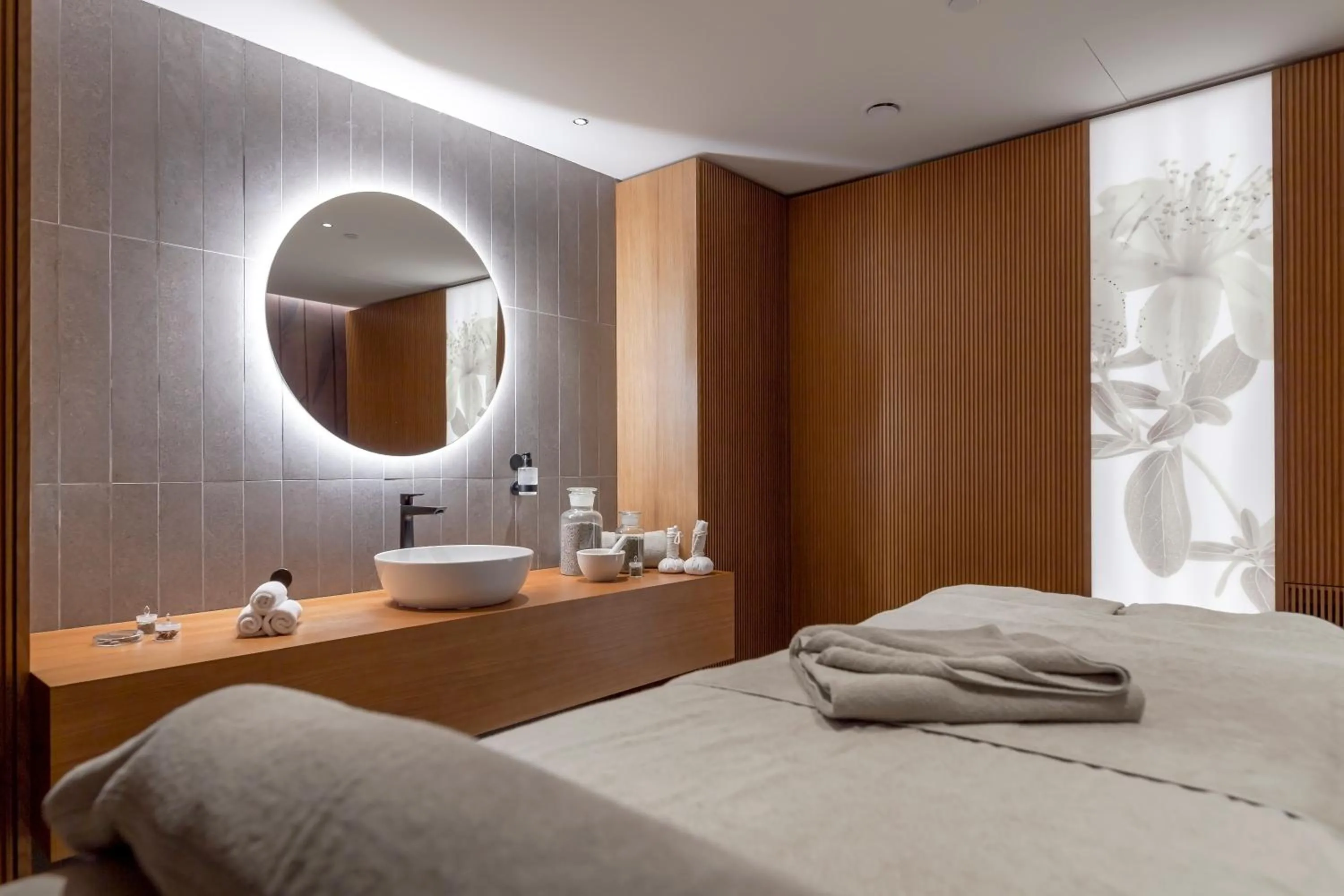 Massage, Bed in Hotel Grand Kopaonik