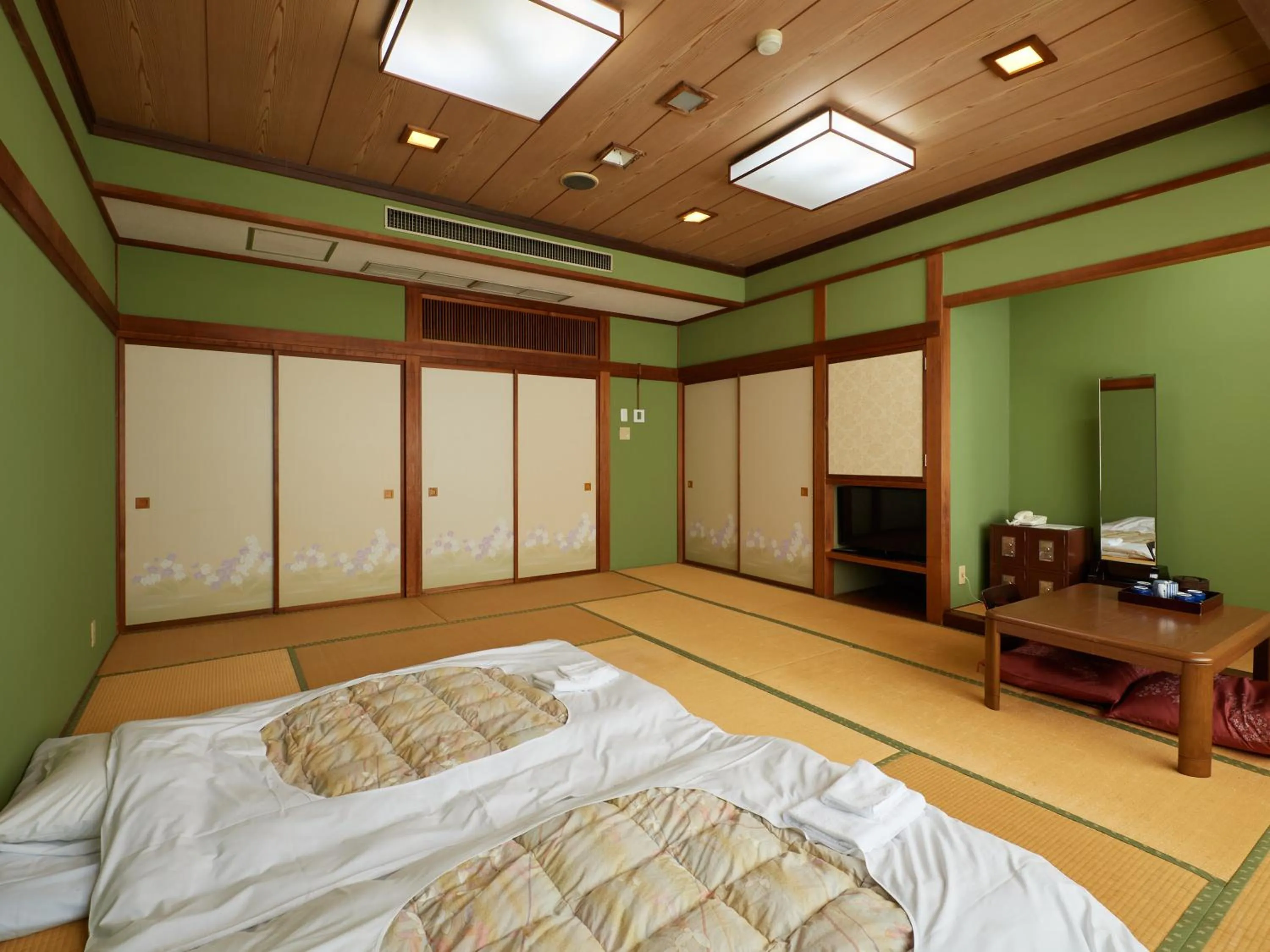 Photo of the whole room in Sakura no Yakata Hotel