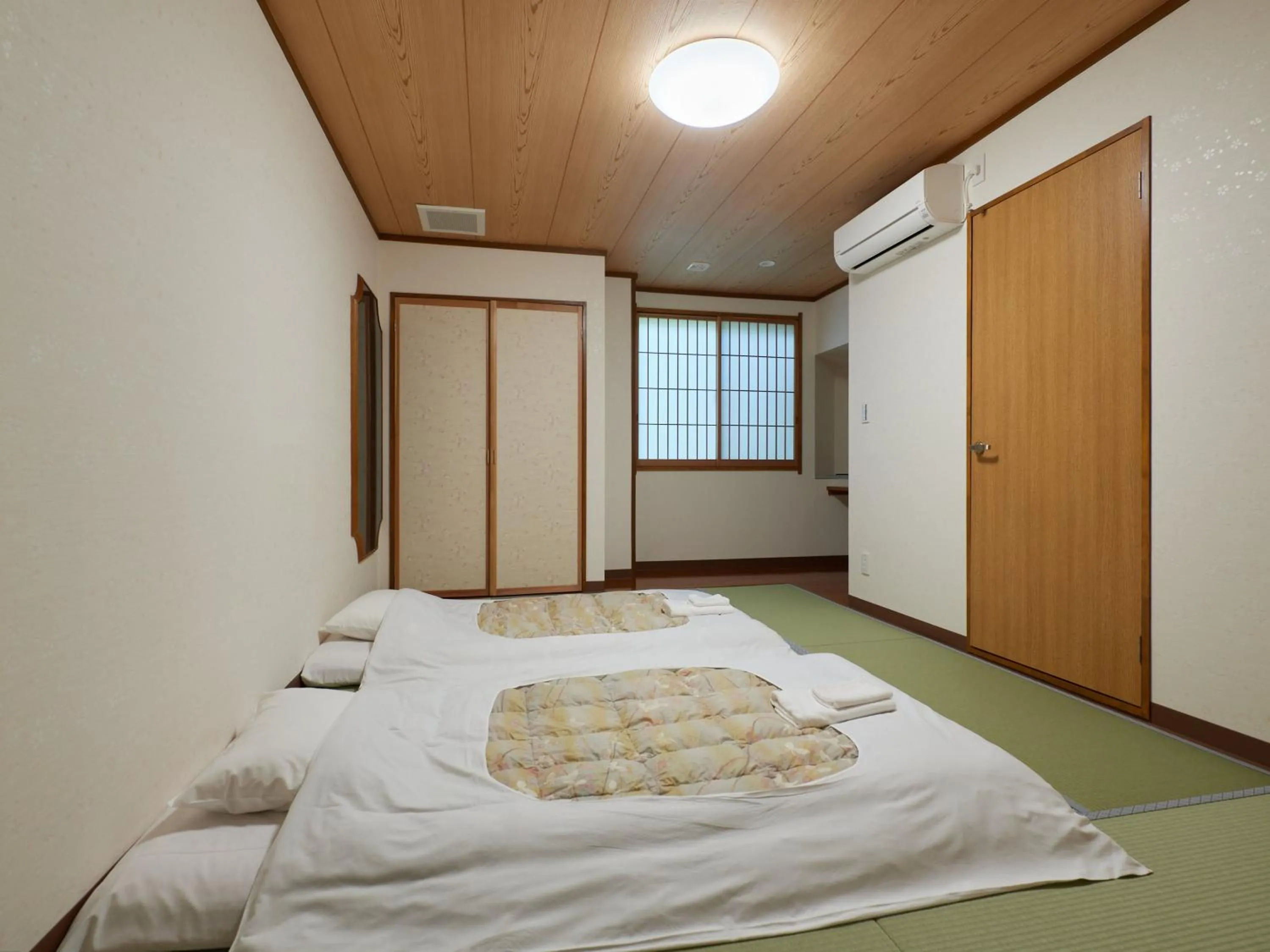 Photo of the whole room in Sakura no Yakata Hotel