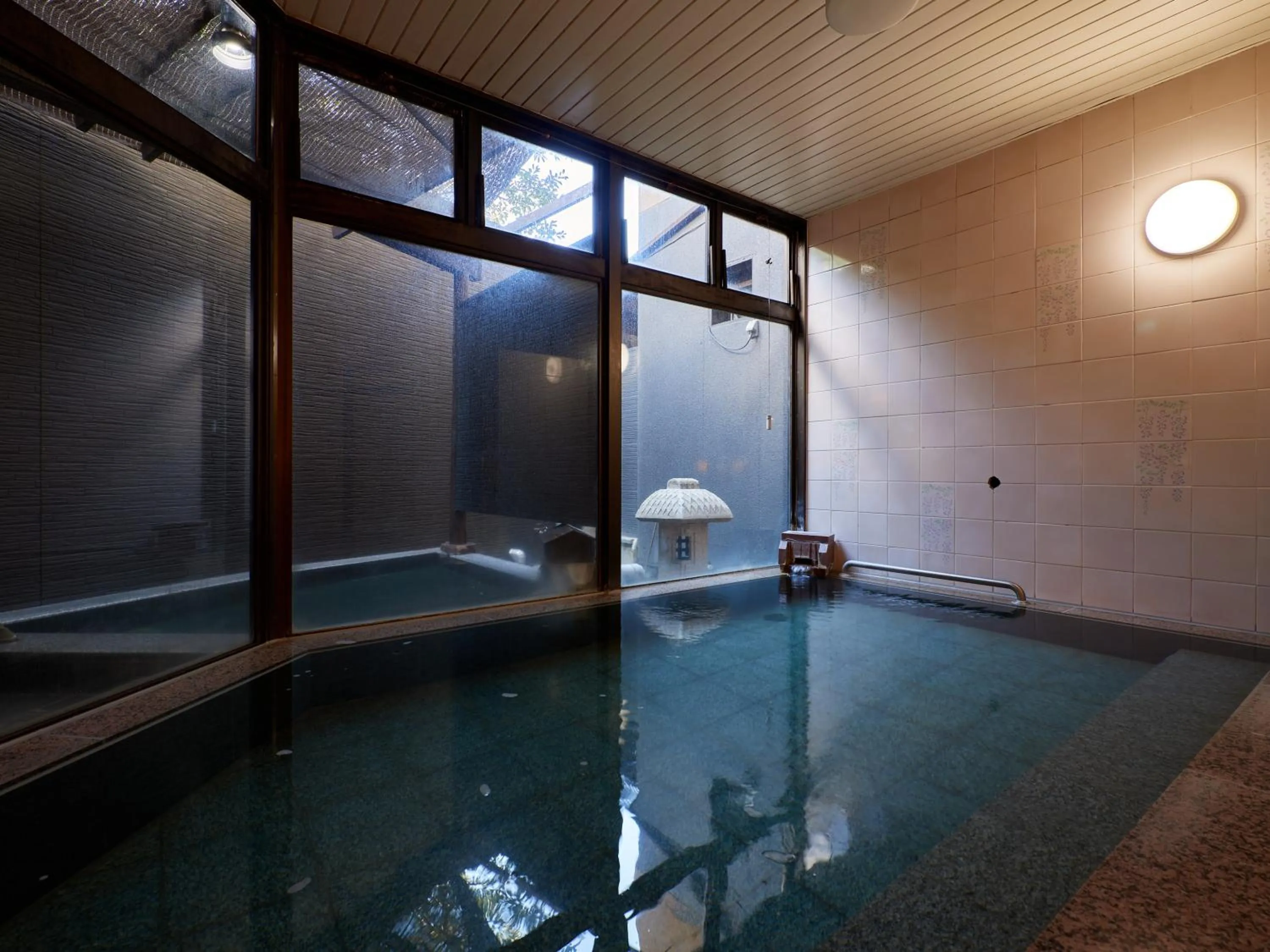 Public Bath in Sakura no Yakata Hotel