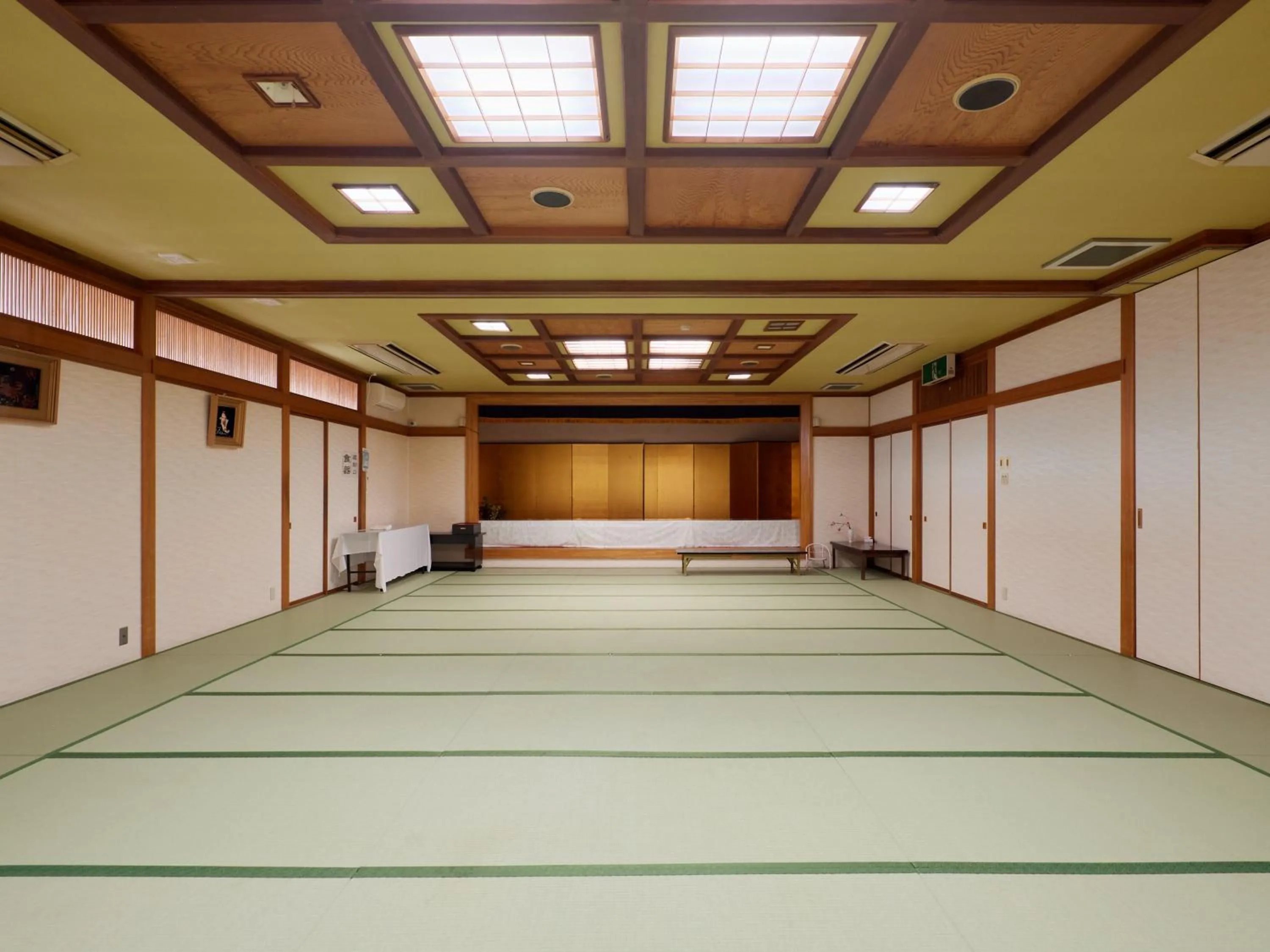 Photo of the whole room in Sakura no Yakata Hotel