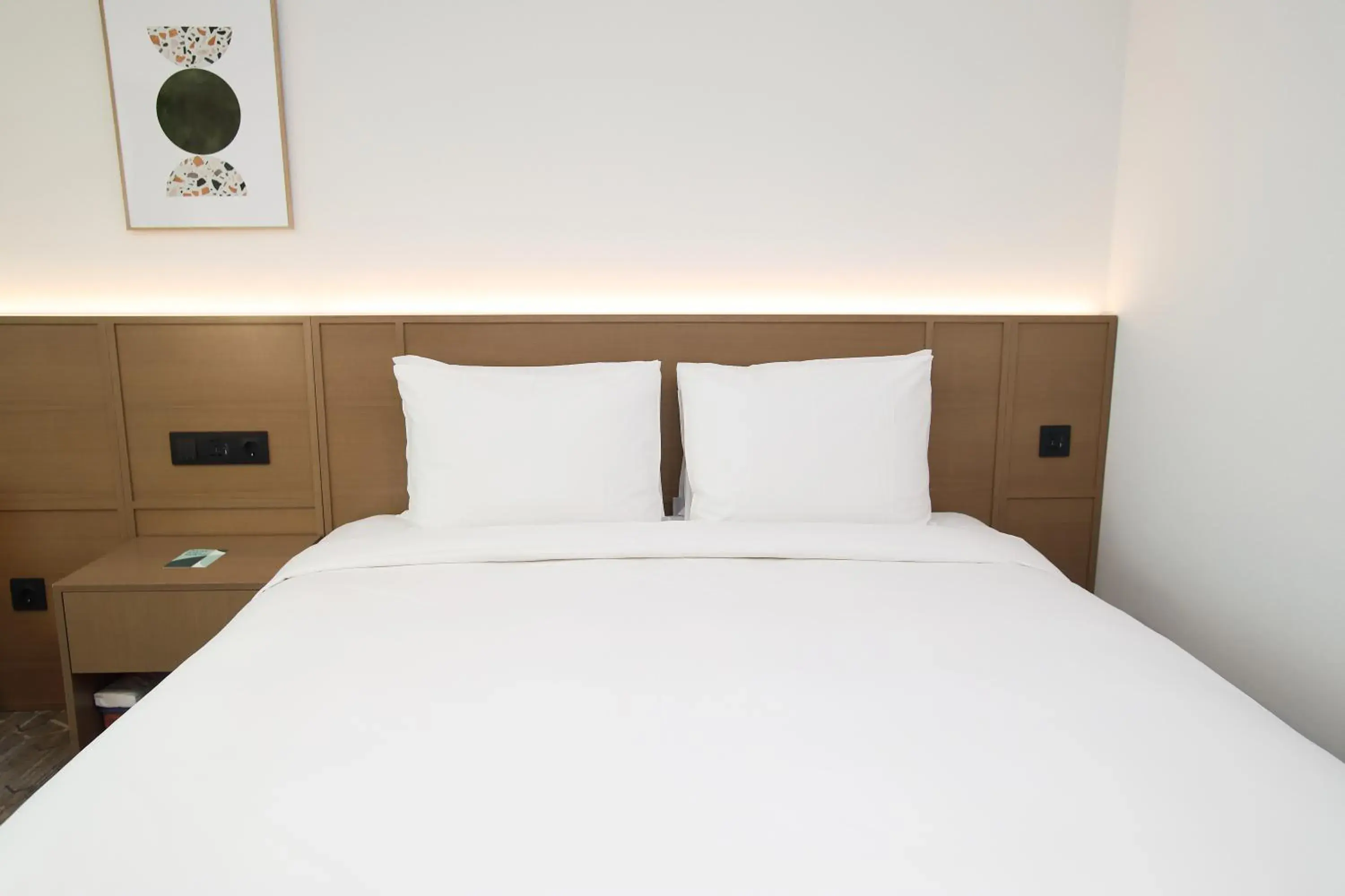 Bedroom, Bed in Koreana Hotel Bedroom, Bed in Koreana Hotel