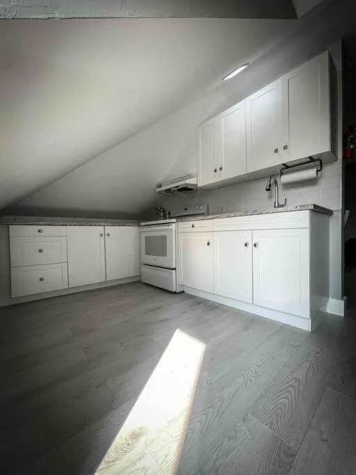 Unique modern luxury 2 bedroom apartment rental