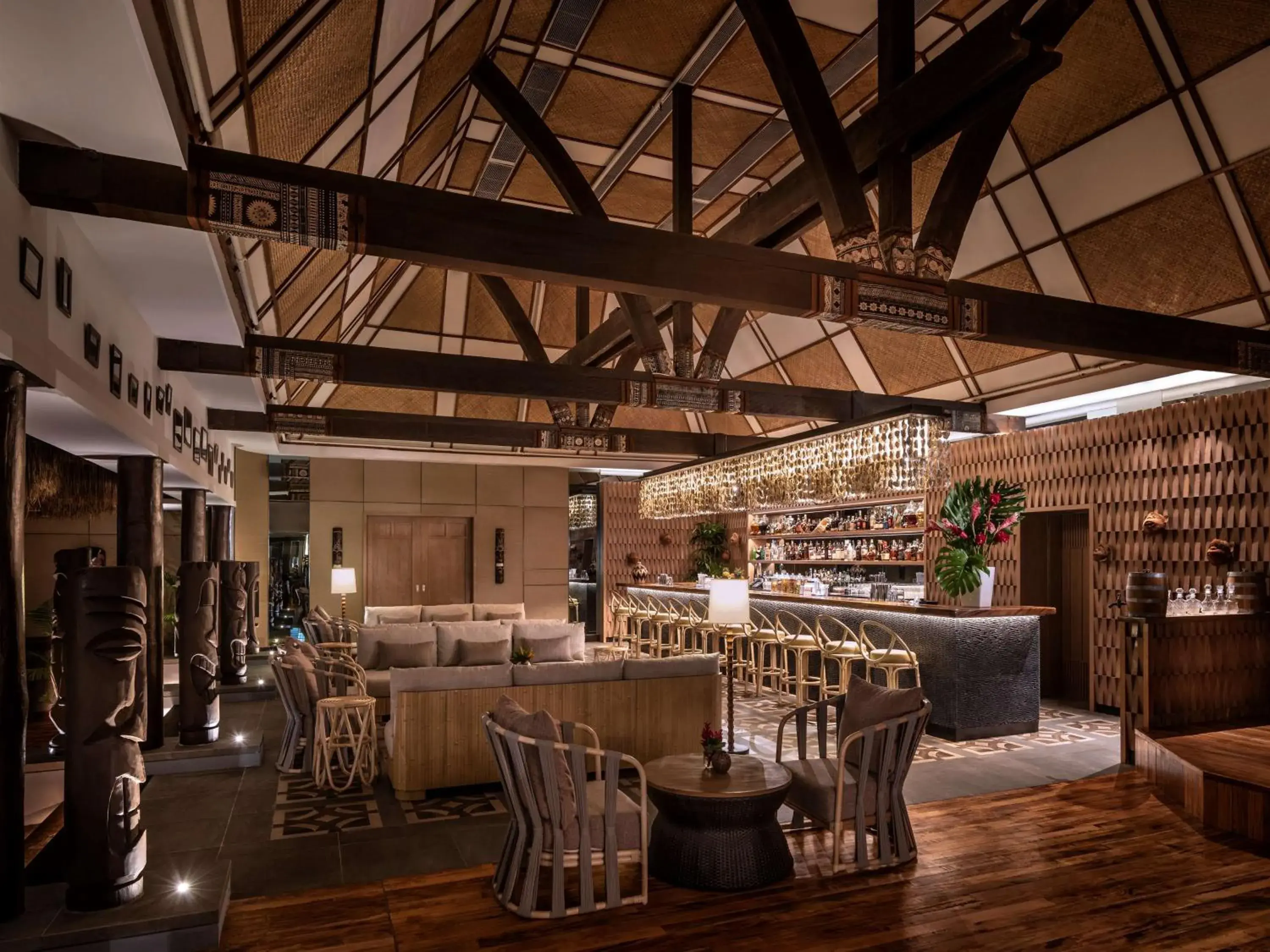 Lounge or bar in Shangri-La Yanuca Island, Fiji Lounge or bar in Shangri-La Yanuca Island, Fiji