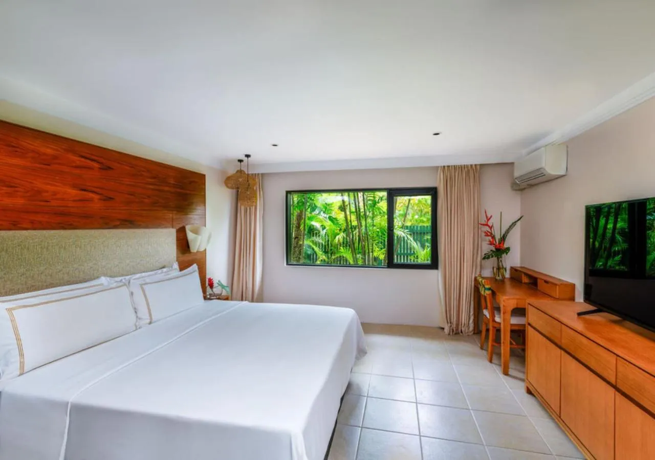 Bedroom, Bed in Shangri-La Yanuca Island, Fiji