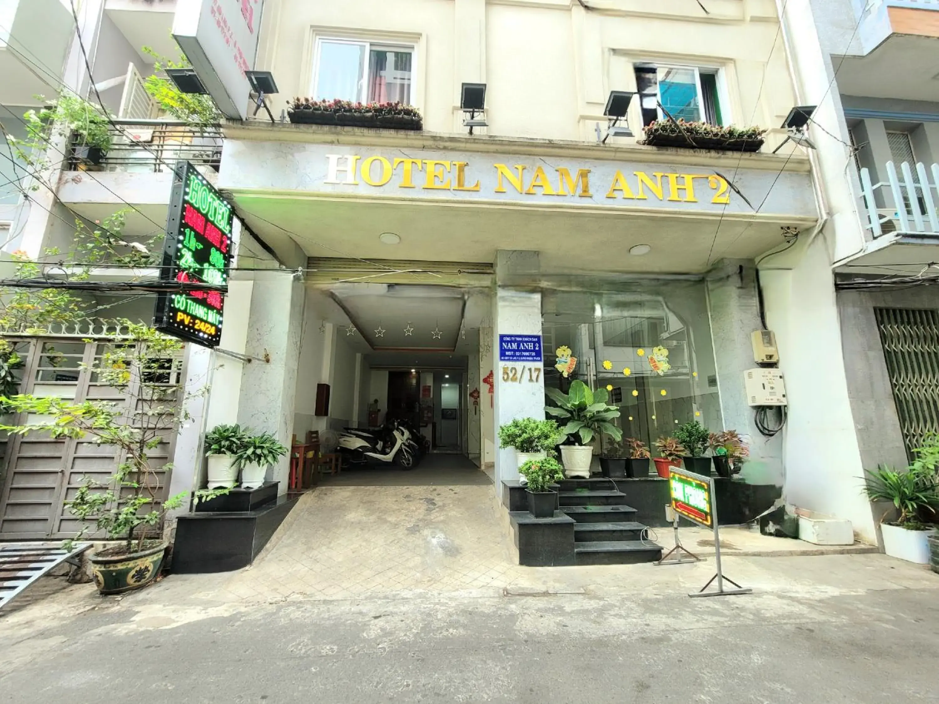 Property building in Nam Anh 2 Hotel Property building in Nam Anh 2 Hotel