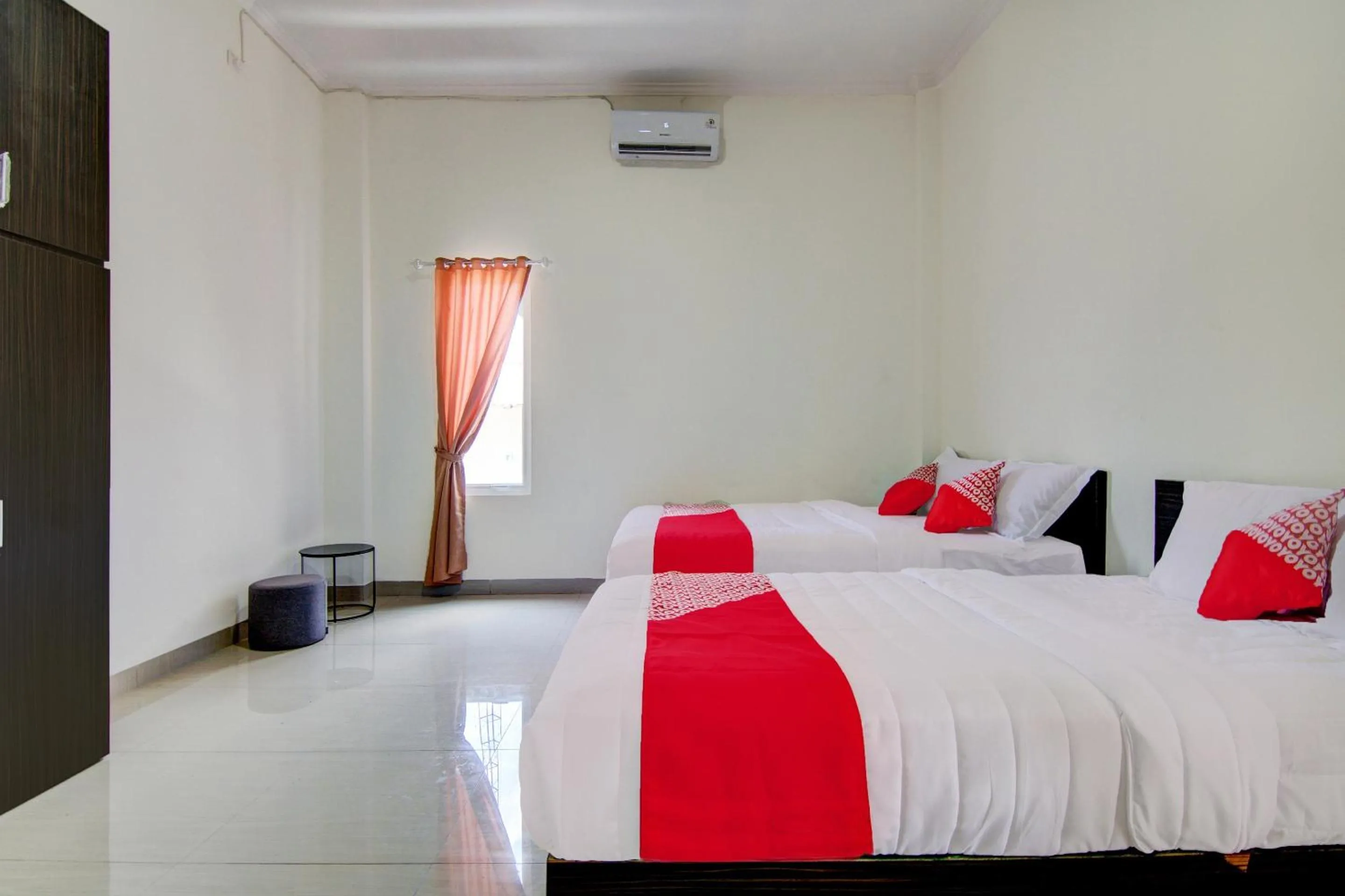 Bedroom, Bed in OYO 92497 Penginapan Pasir Indah SyariahNearMonument Park City Sand Pengaraian