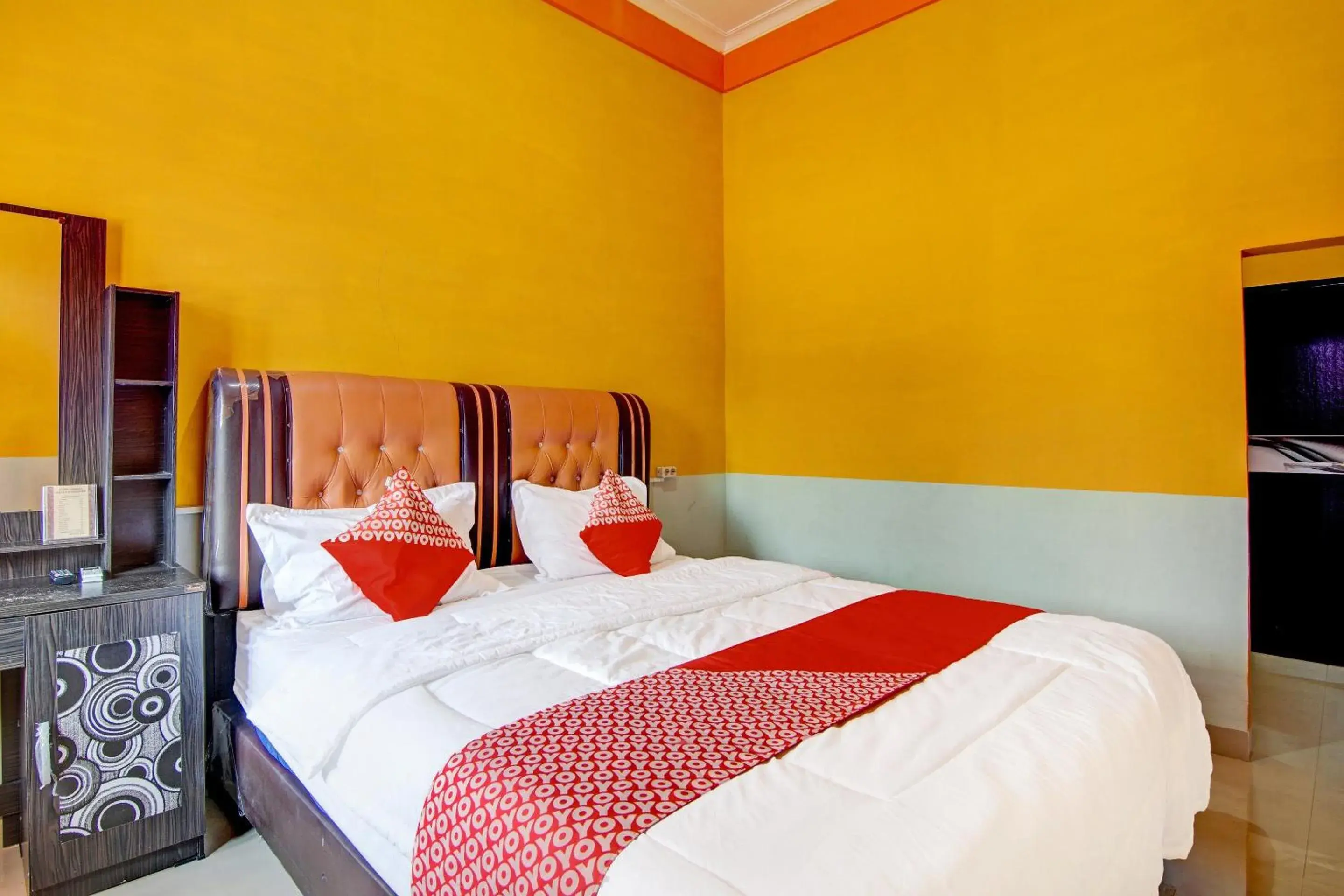 Deluxe Double Room in OYO 92501 Wisma Sakinah Syariah Deluxe Double Room in OYO 92501 Wisma Sakinah Syariah