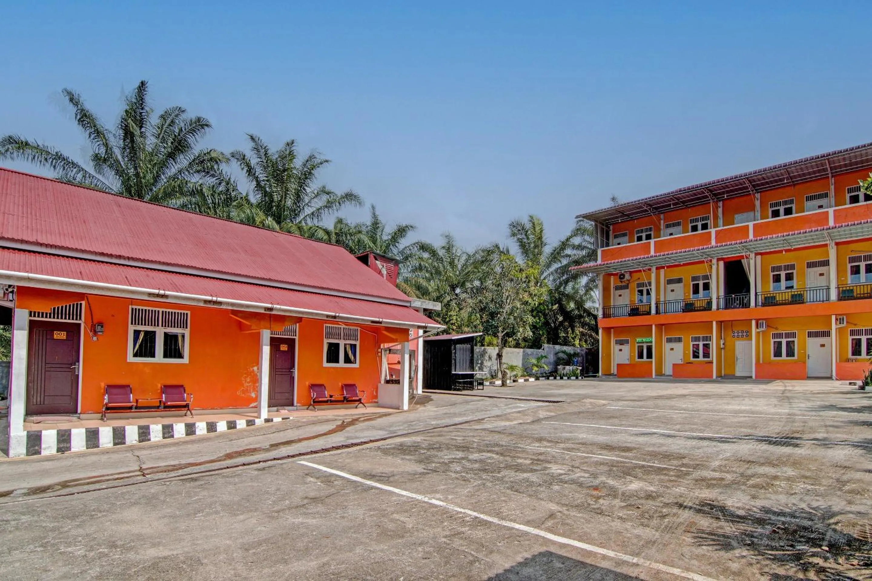 Facade/entrance in OYO 92501 Wisma Sakinah Syariah