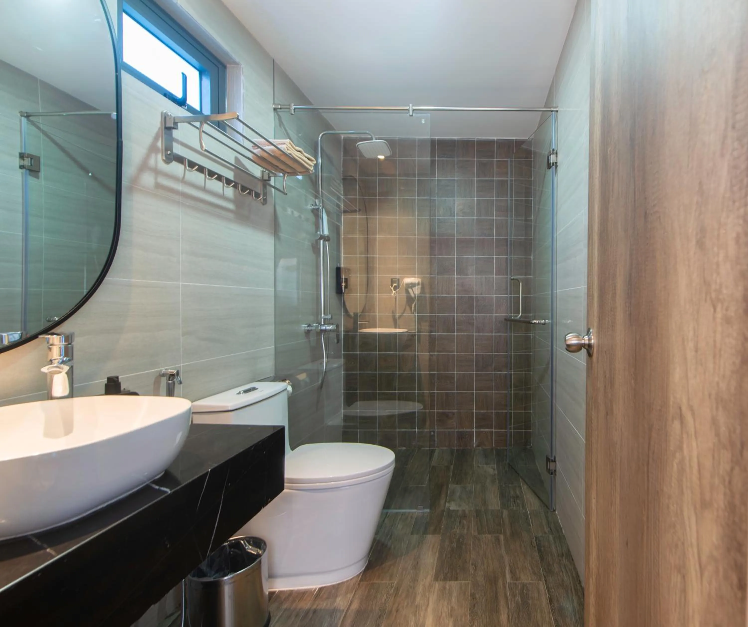 Shower in Aaron Boutique Hotel