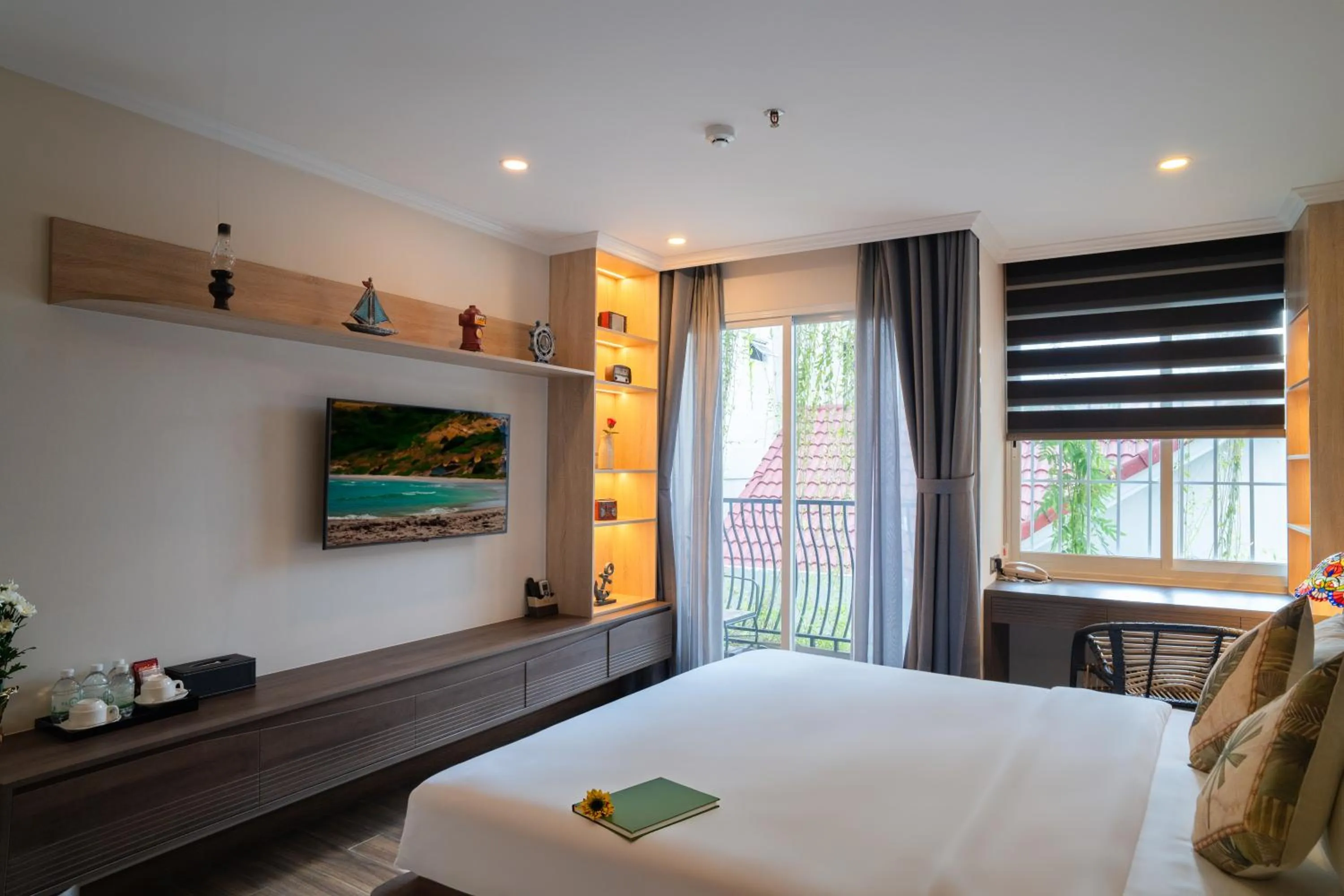 Bed in Aaron Boutique Hotel