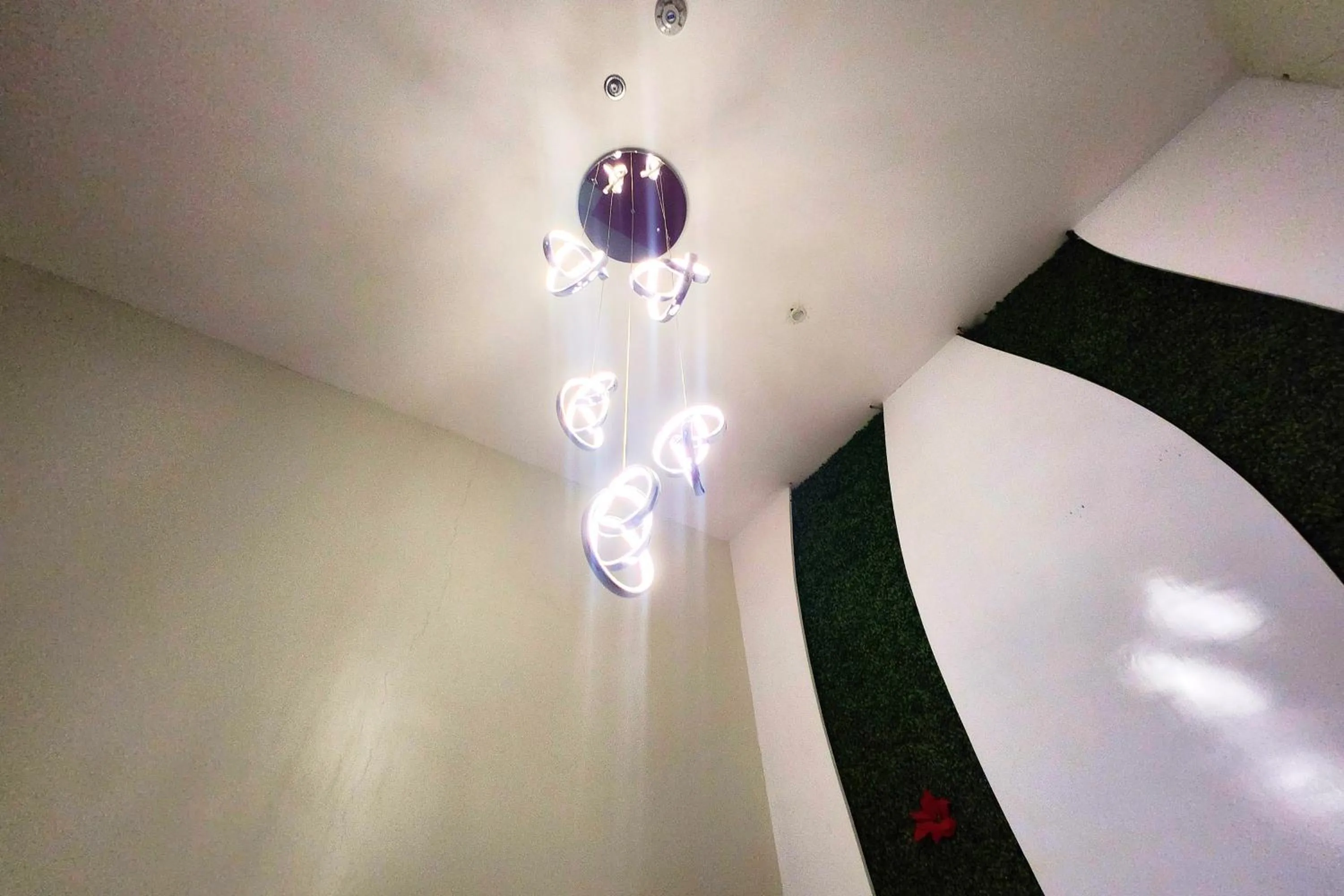 Bed in DLT Suites Cebu powered by Cocotel