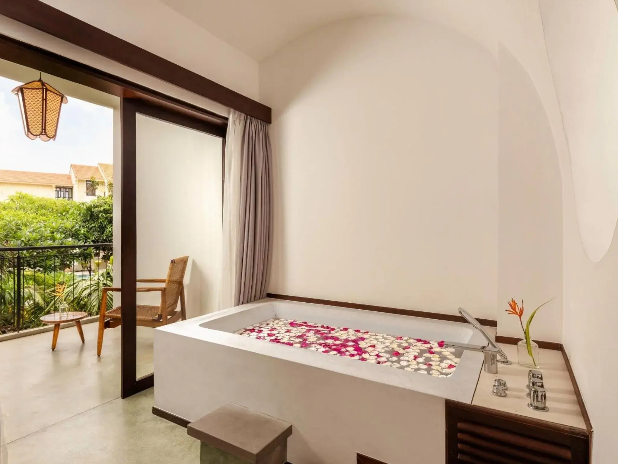 Tropica Suite Double in Anmira Resort & Spa Hoi An by The Unlimited Collection, Managed by the Ascott Tropica Suite Double in Anmira Resort & Spa Hoi An by The Unlimited Collection, Managed by the Ascott