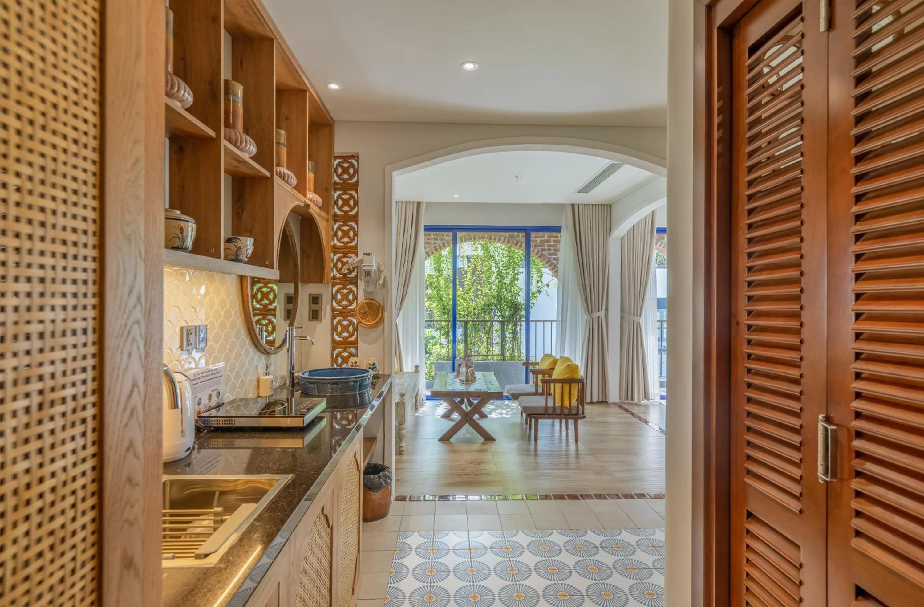 Kitchen or kitchenette in Seahorse Signature Danang Hotel by Haviland