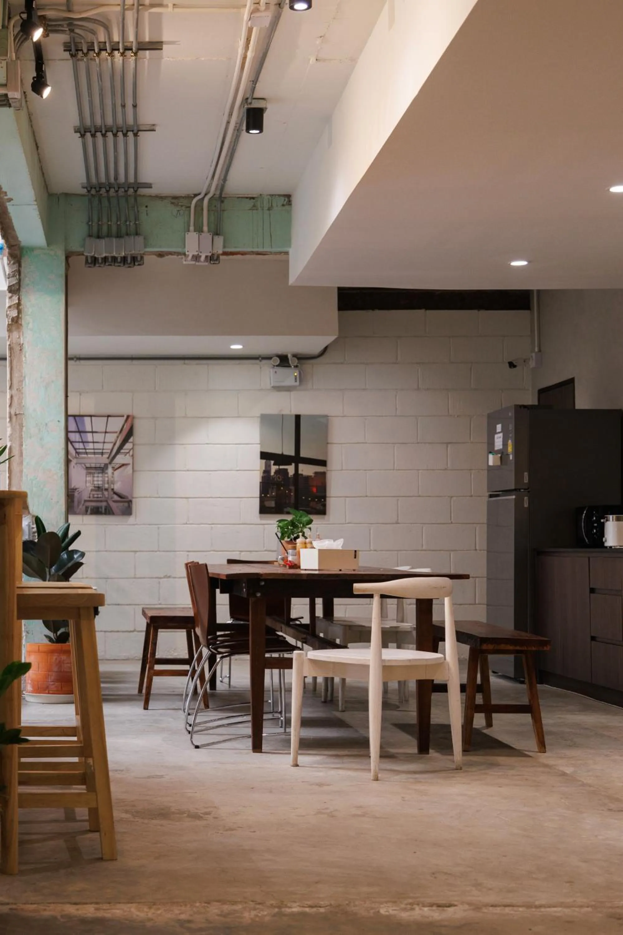 Kitchen or kitchenette in C'HOUSE Bangkok