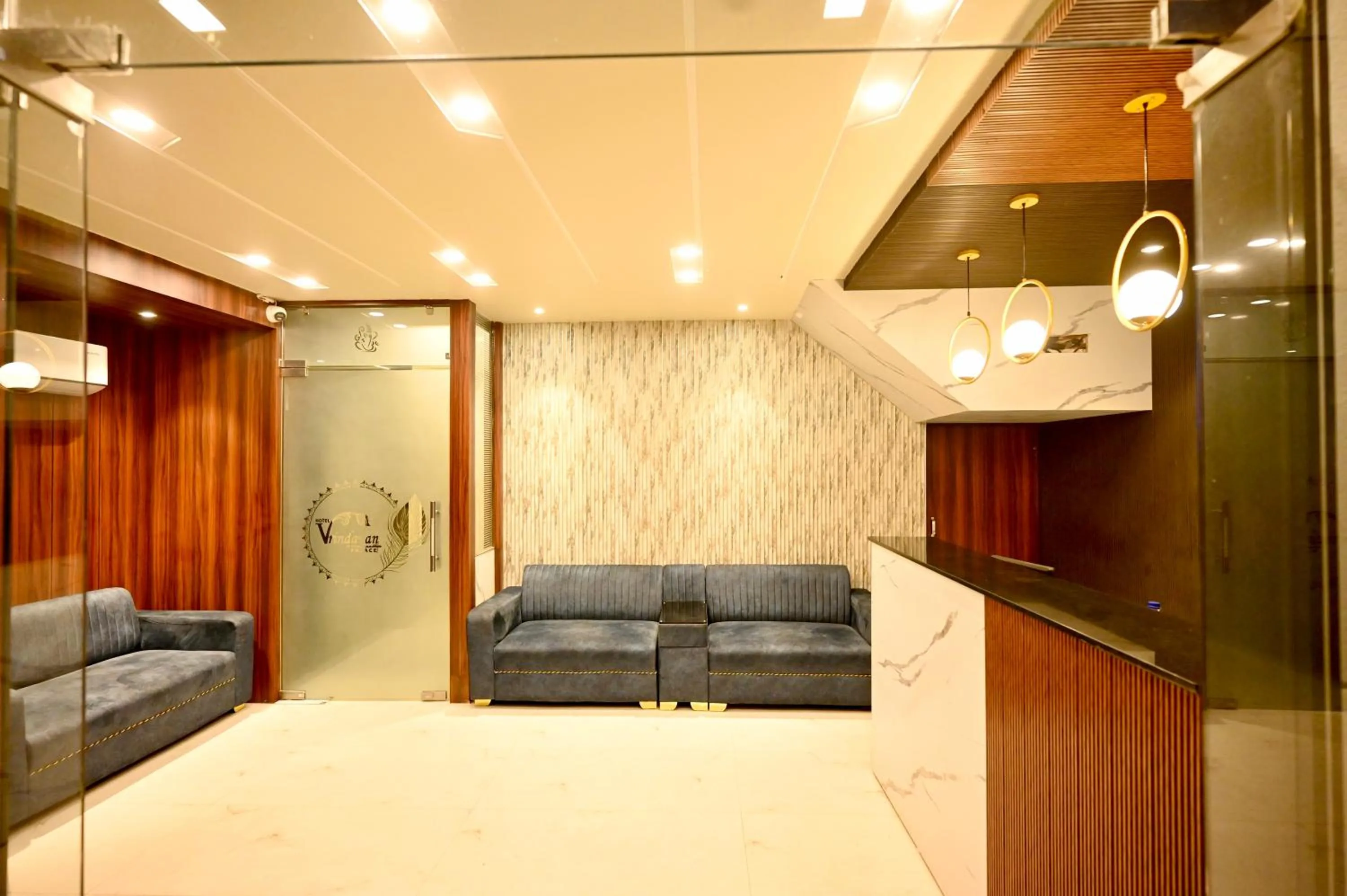 Hotel Vrindavan Palace