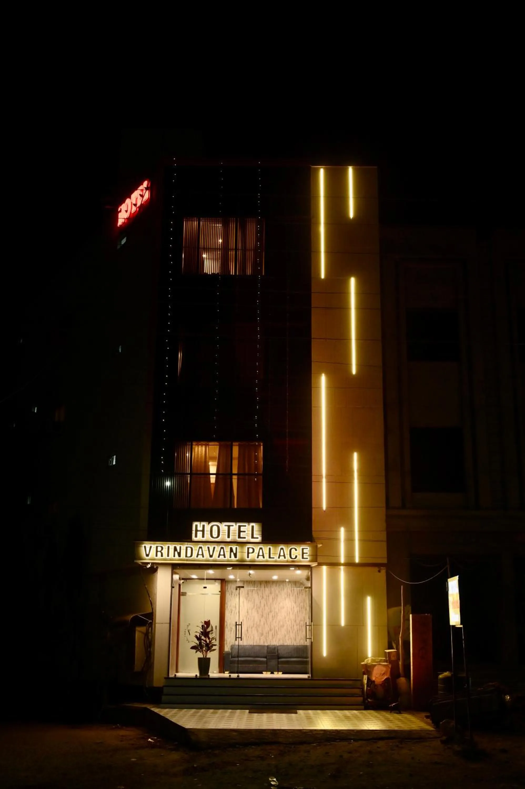 Hotel Vrindavan Palace