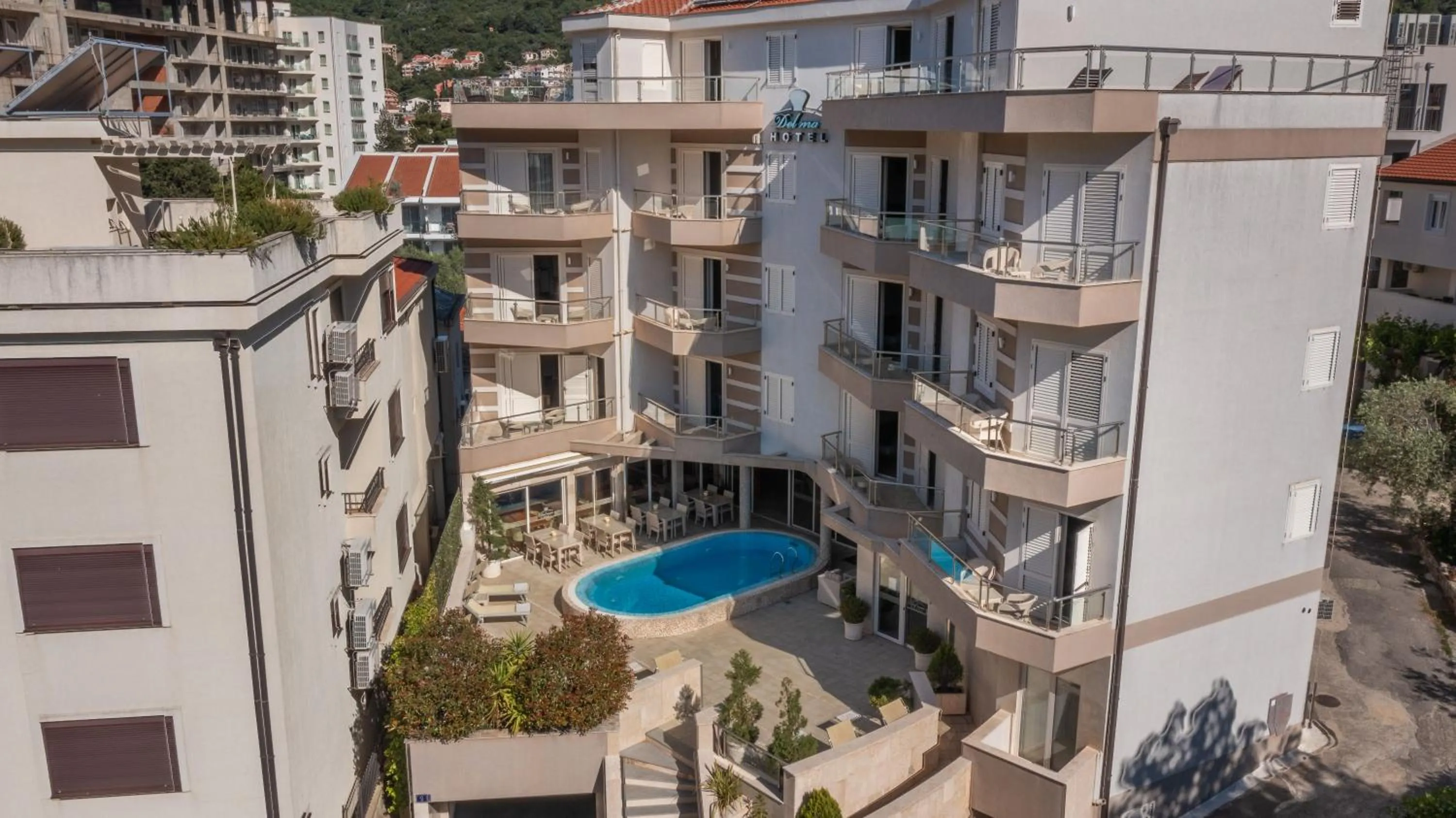 Property building in Apartments Del Mar