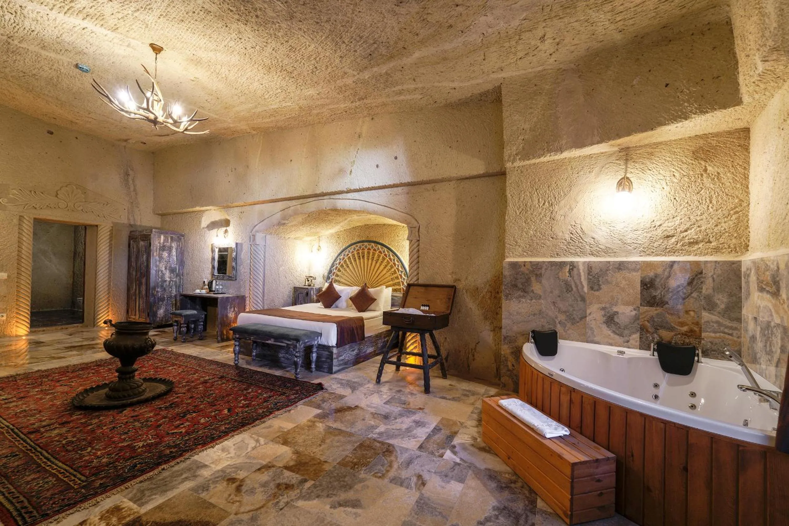 Hot Tub in Doctor's Cave Cappadocia