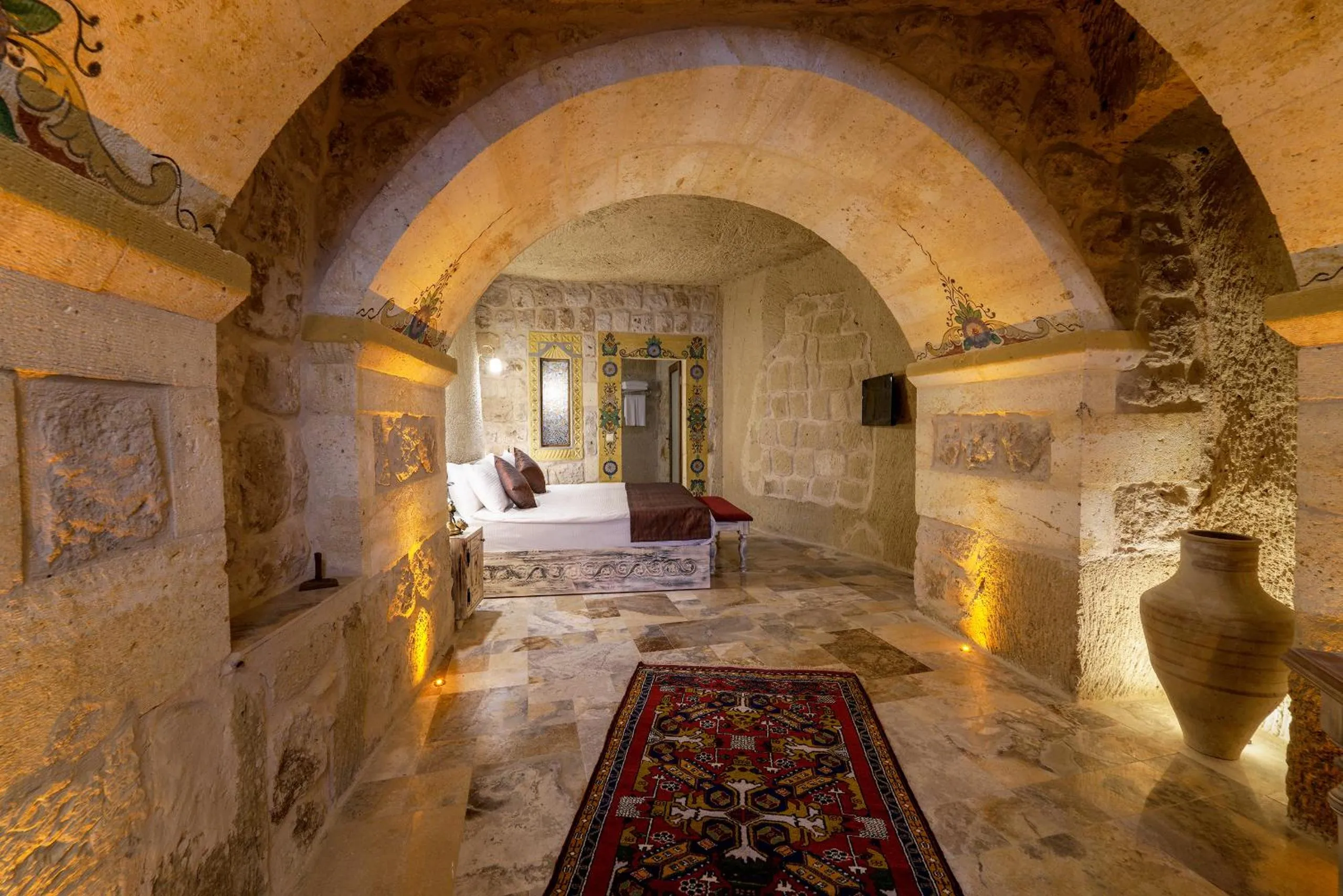 Photo of the whole room in Doctor's Cave Cappadocia