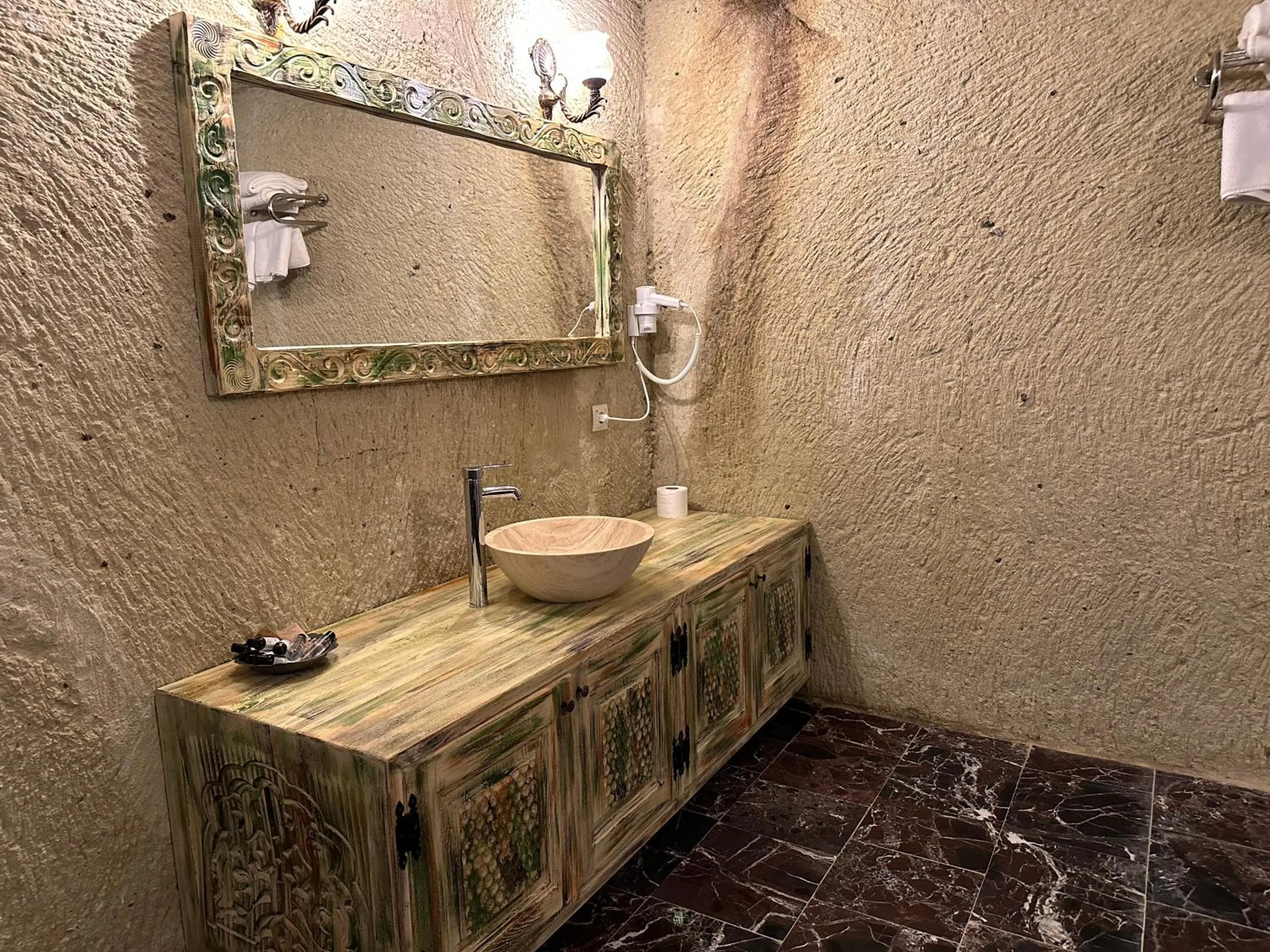 Bathroom in Doctor's Cave Cappadocia