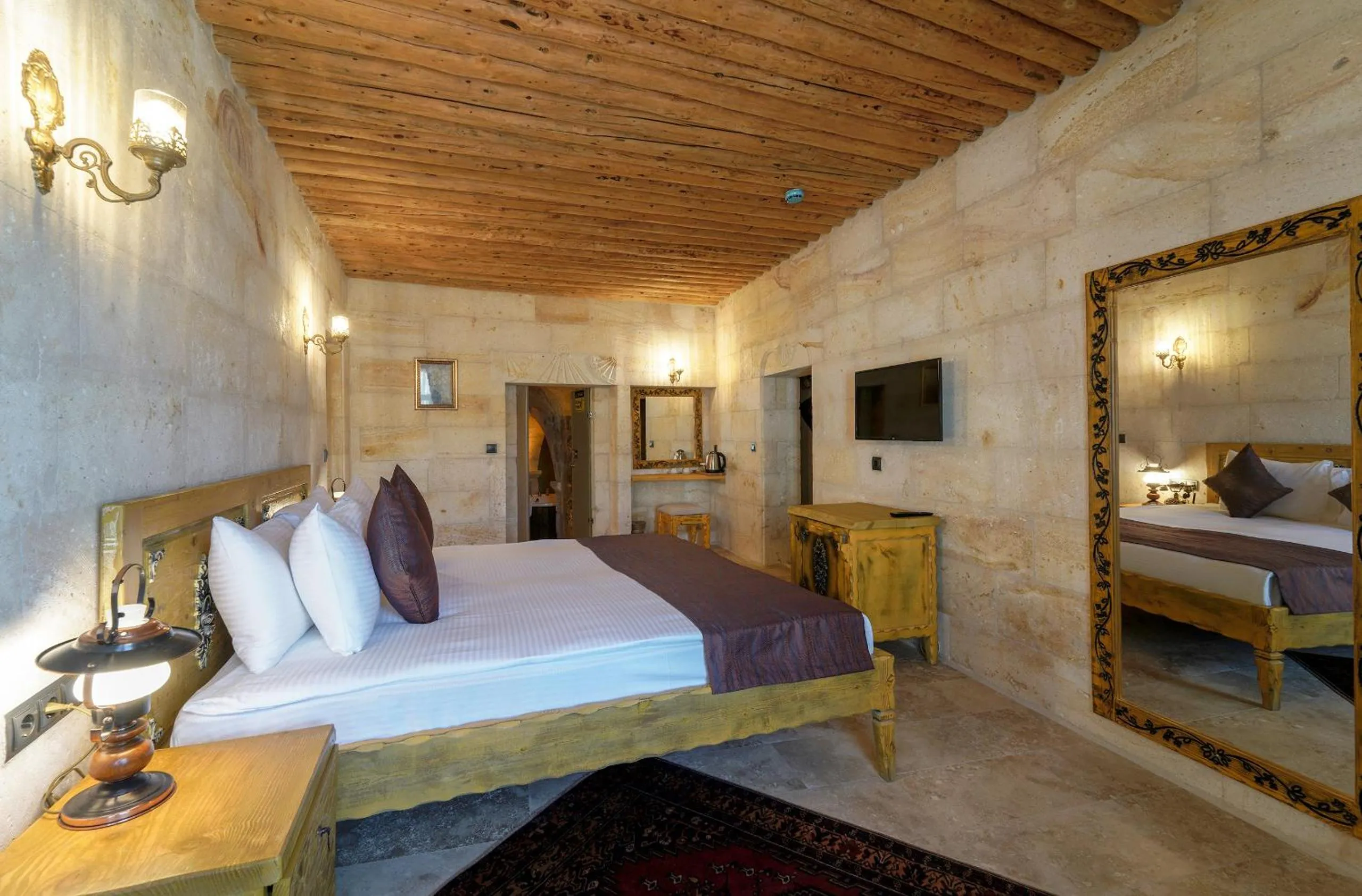 TV and multimedia in Doctor's Cave Cappadocia