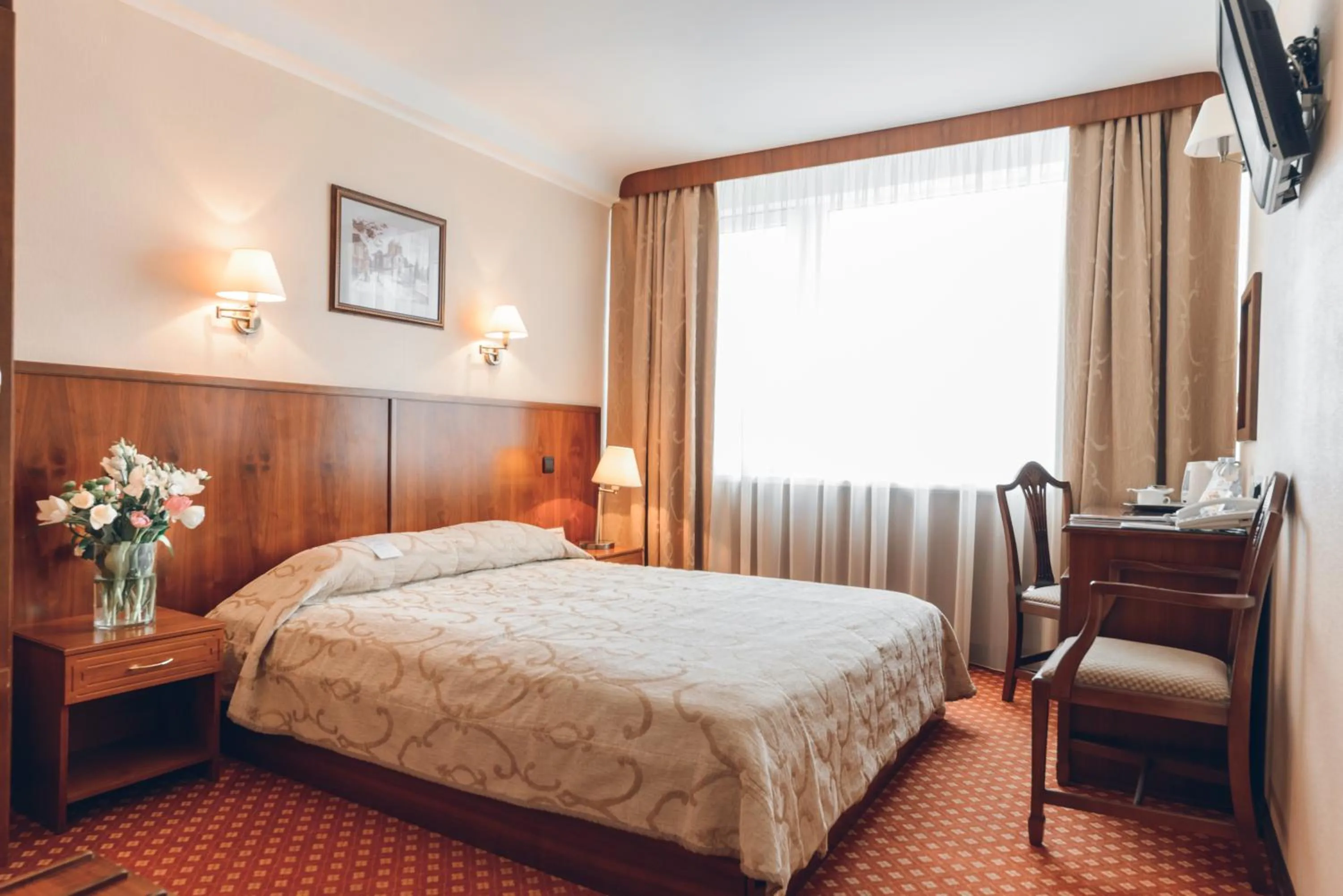 Photo of the whole room, Bed in Premier Hotel Rus