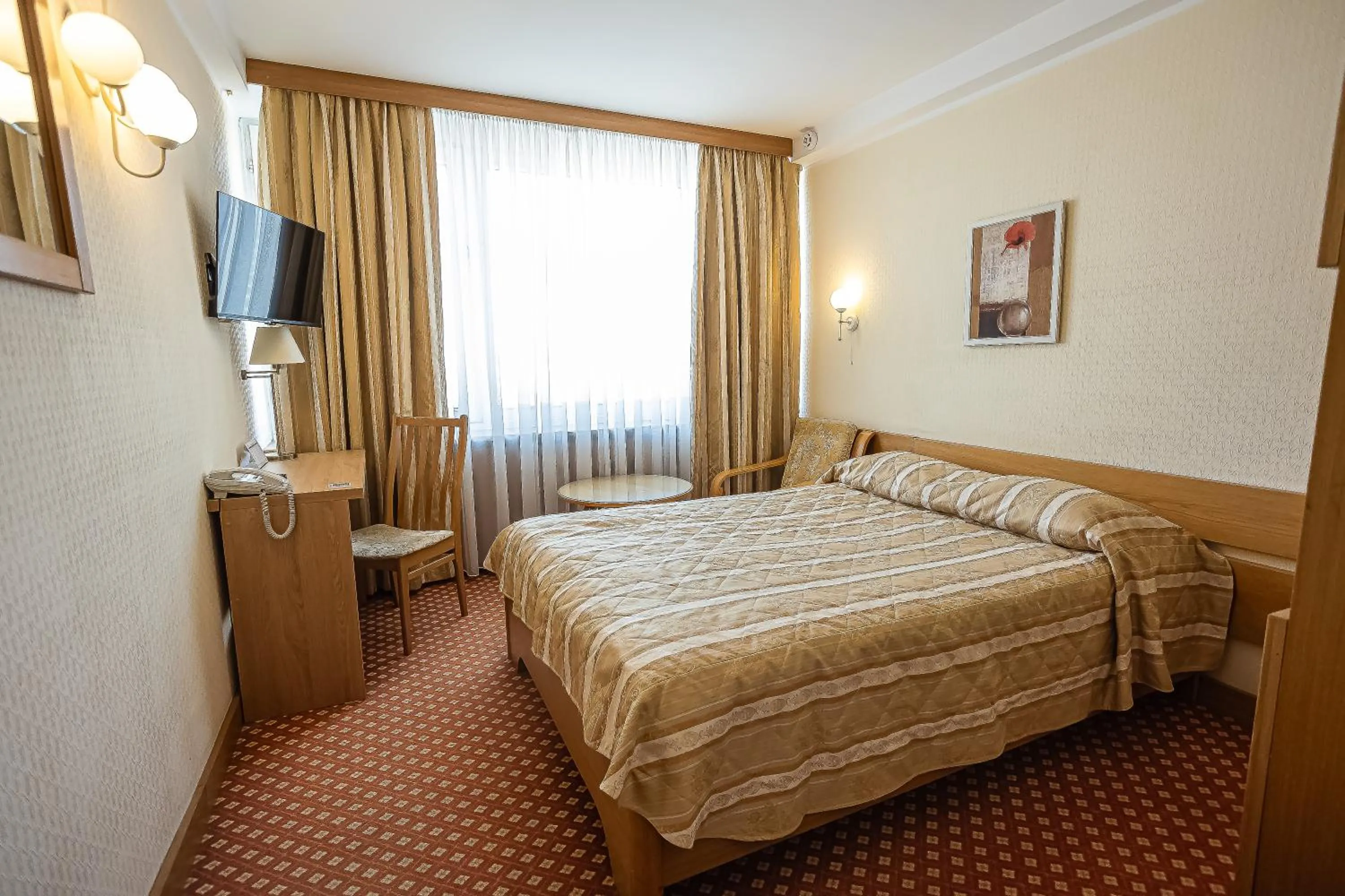Photo of the whole room, Bed in Premier Hotel Rus