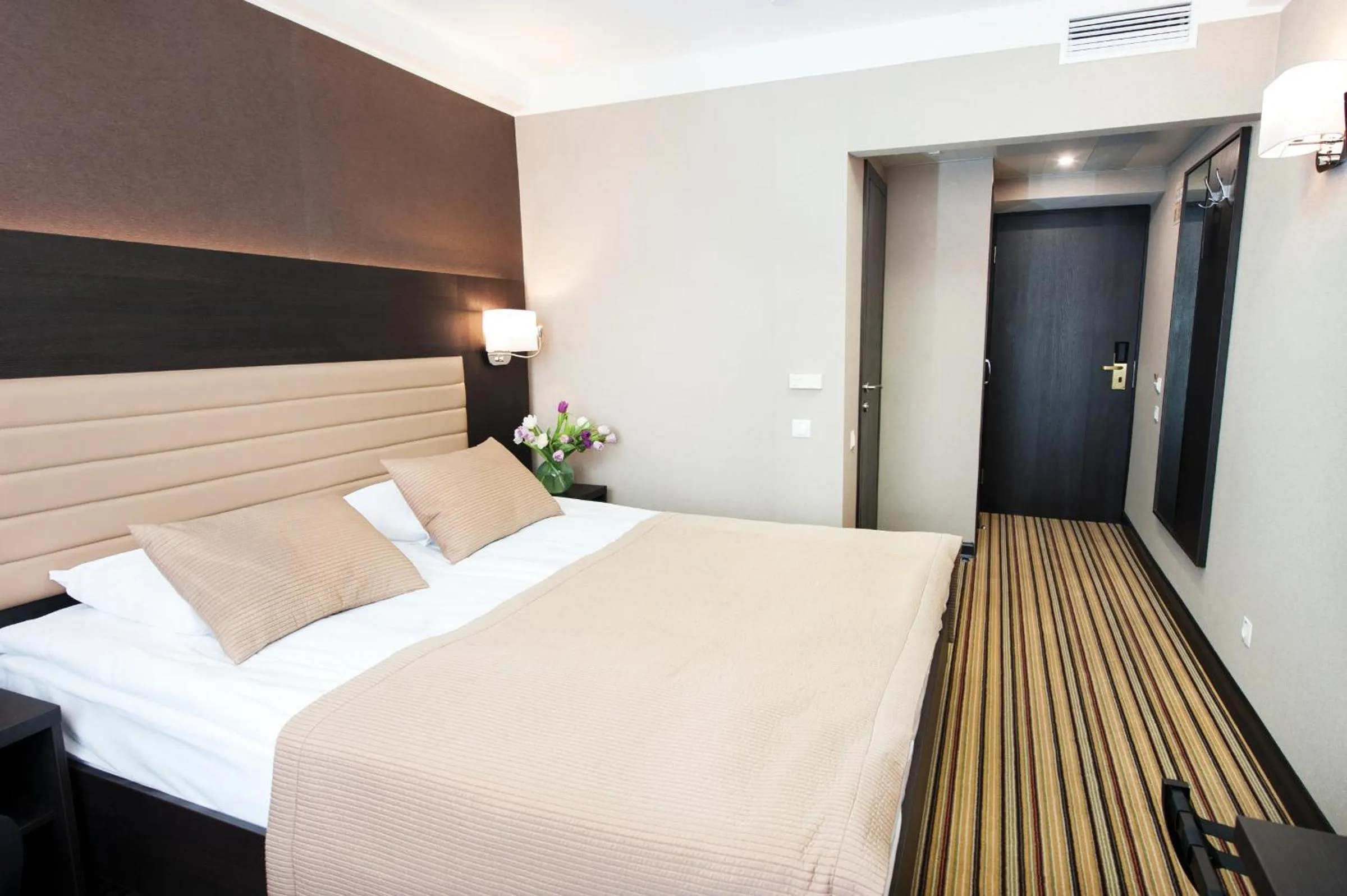 Photo of the whole room, Bed in Premier Hotel Rus