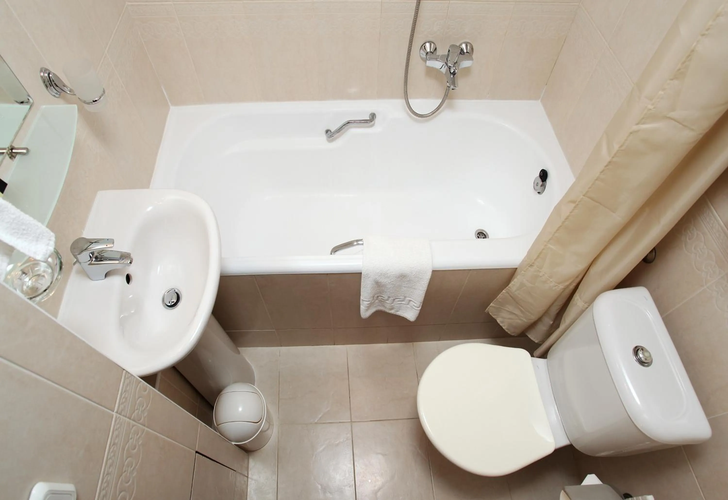 Toilet in Premier Hotel Rus