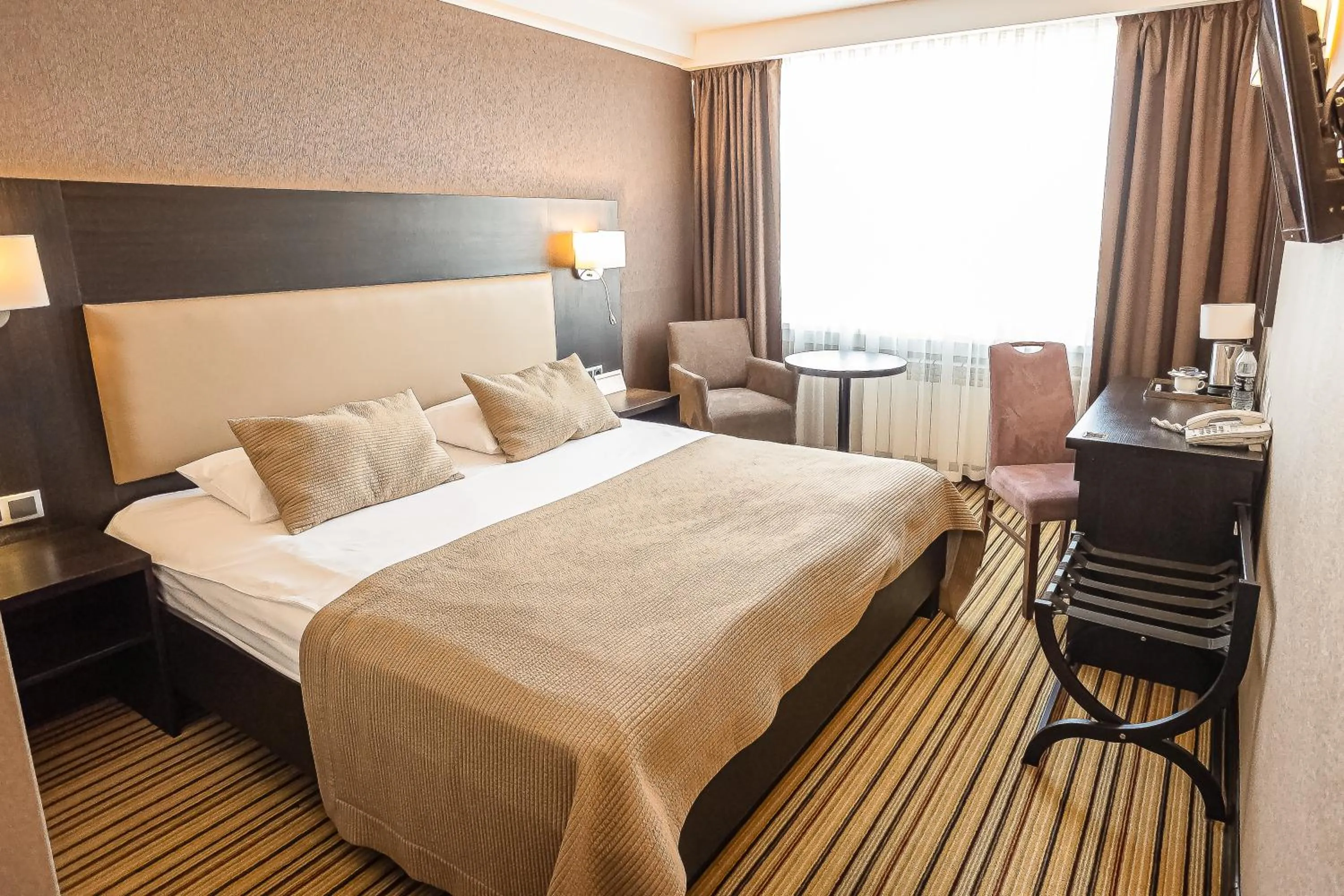 Photo of the whole room, Bed in Premier Hotel Rus
