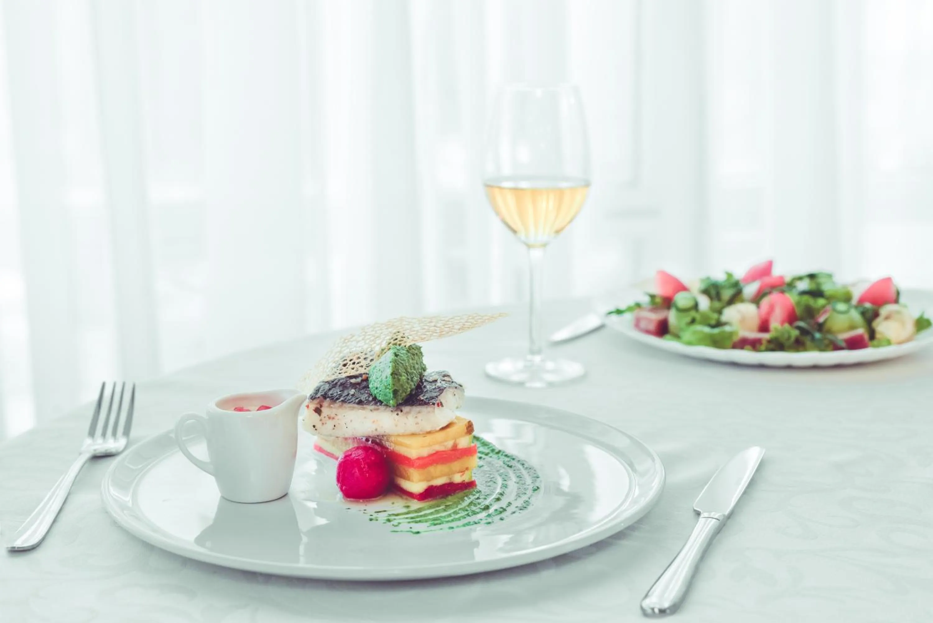 Restaurant/places to eat in Premier Hotel Rus