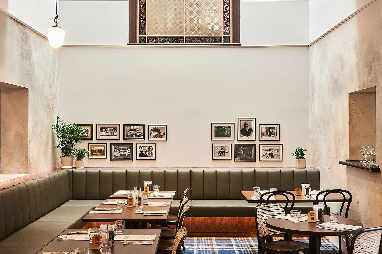 Restaurant/places to eat in Portarlington Grand Hotel