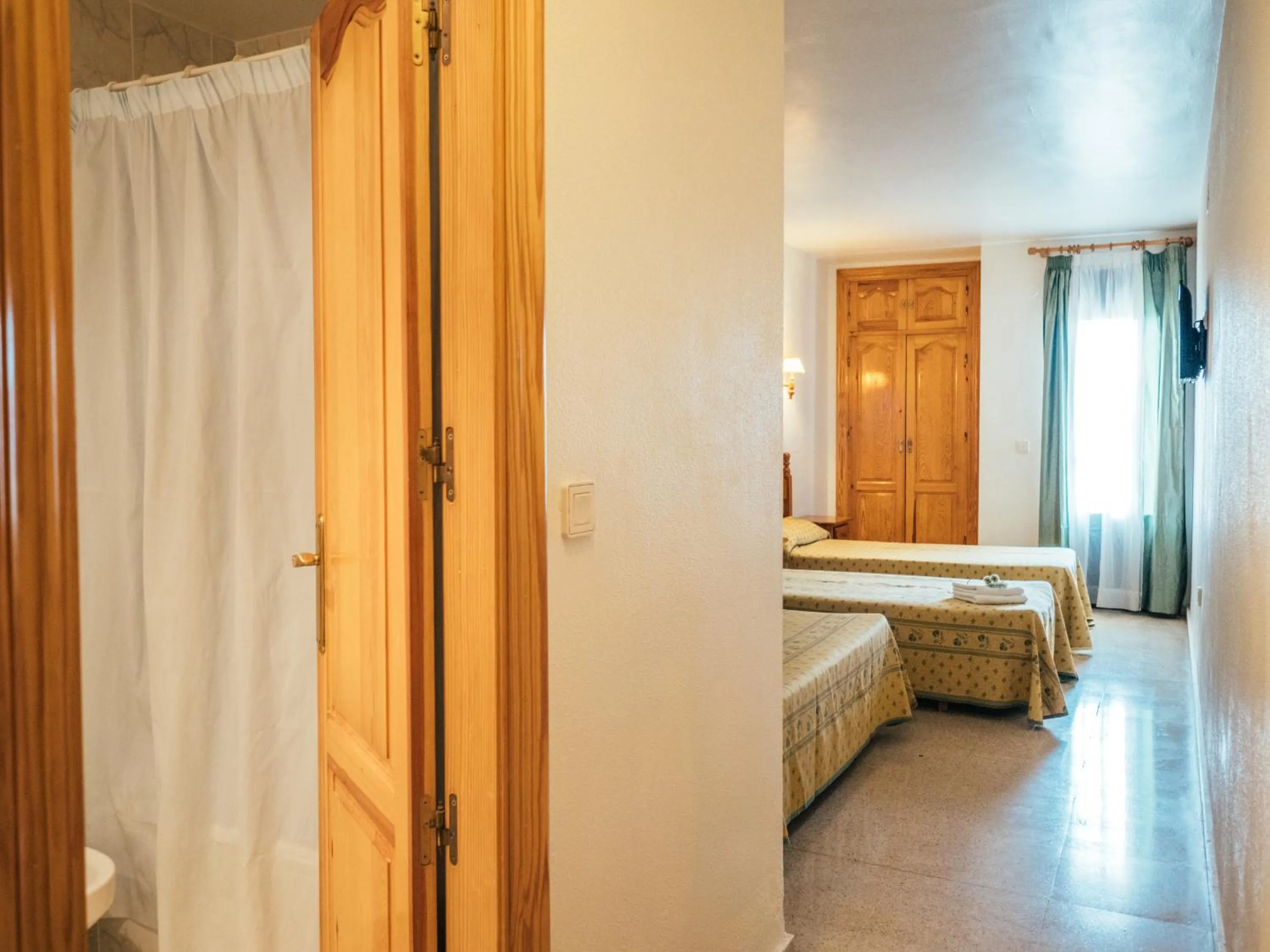 Bathroom, Bed in HOTEL VALMAR