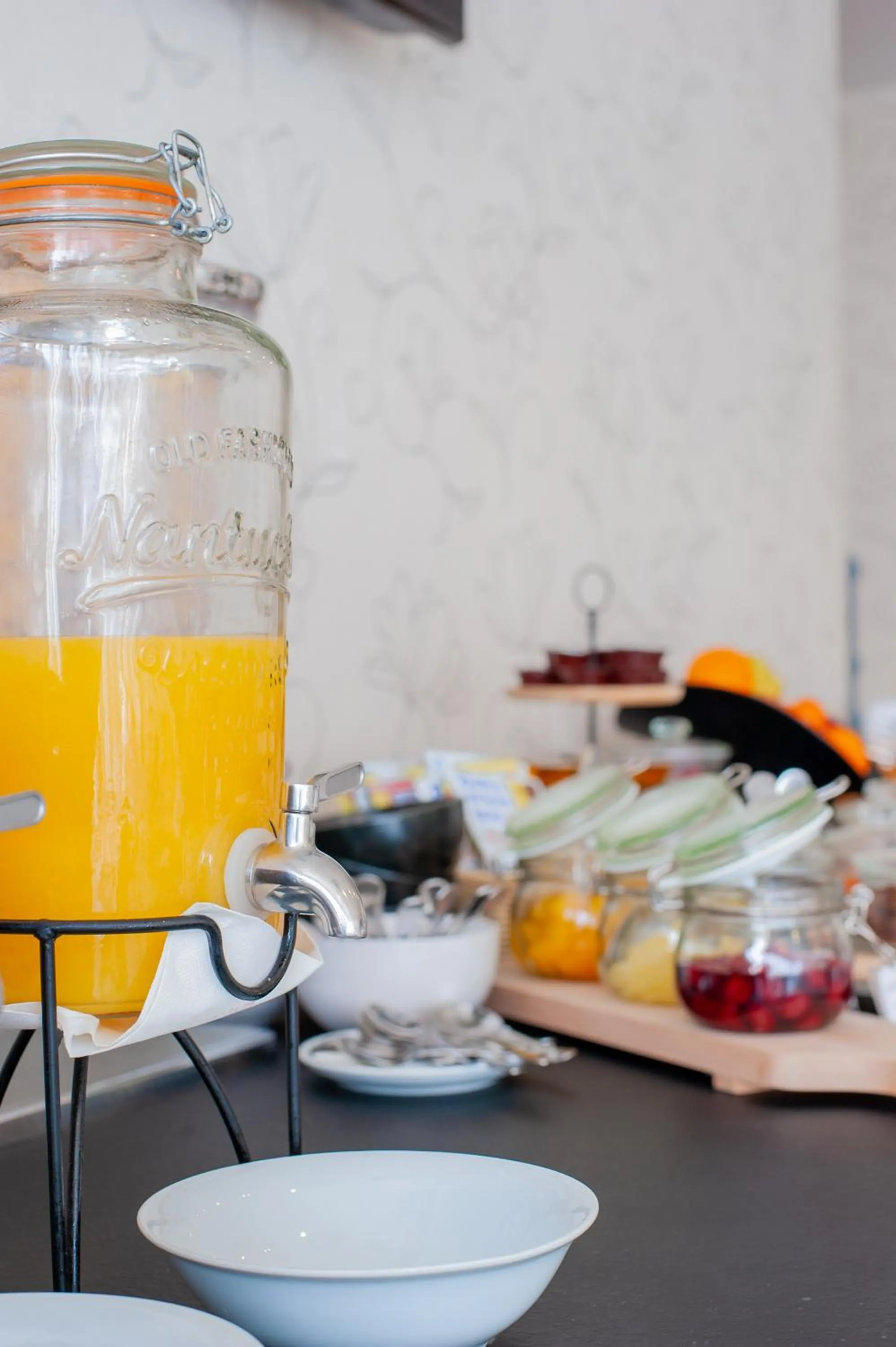 Food and drinks in Garni Hotel Centar