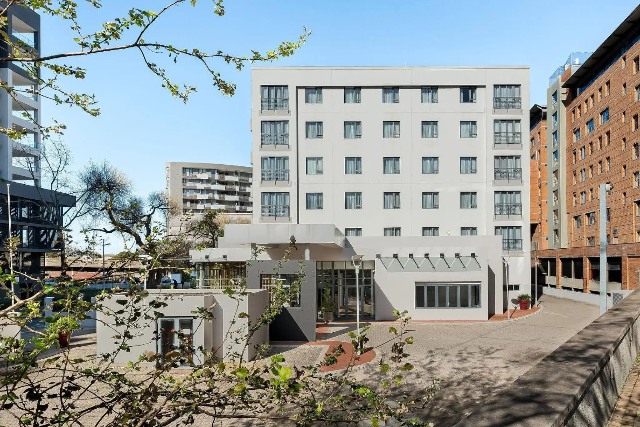 Property building in Neighbourgood Newlands Property building in Neighbourgood Newlands