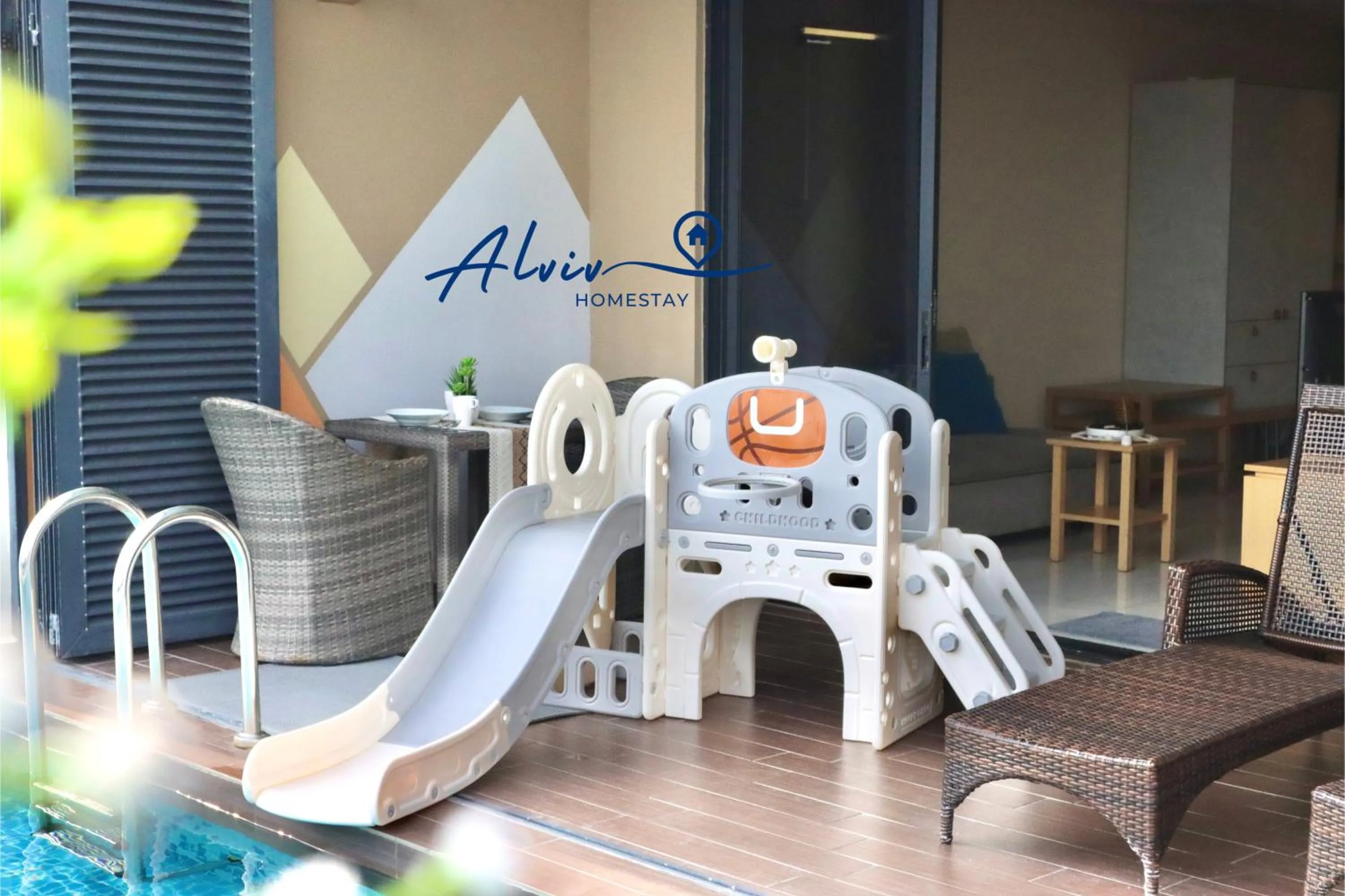 Pool view in Alviv 99 Suites I Family Suite I 4-7 pax I 5minsMelakaCruise I JonkerSt