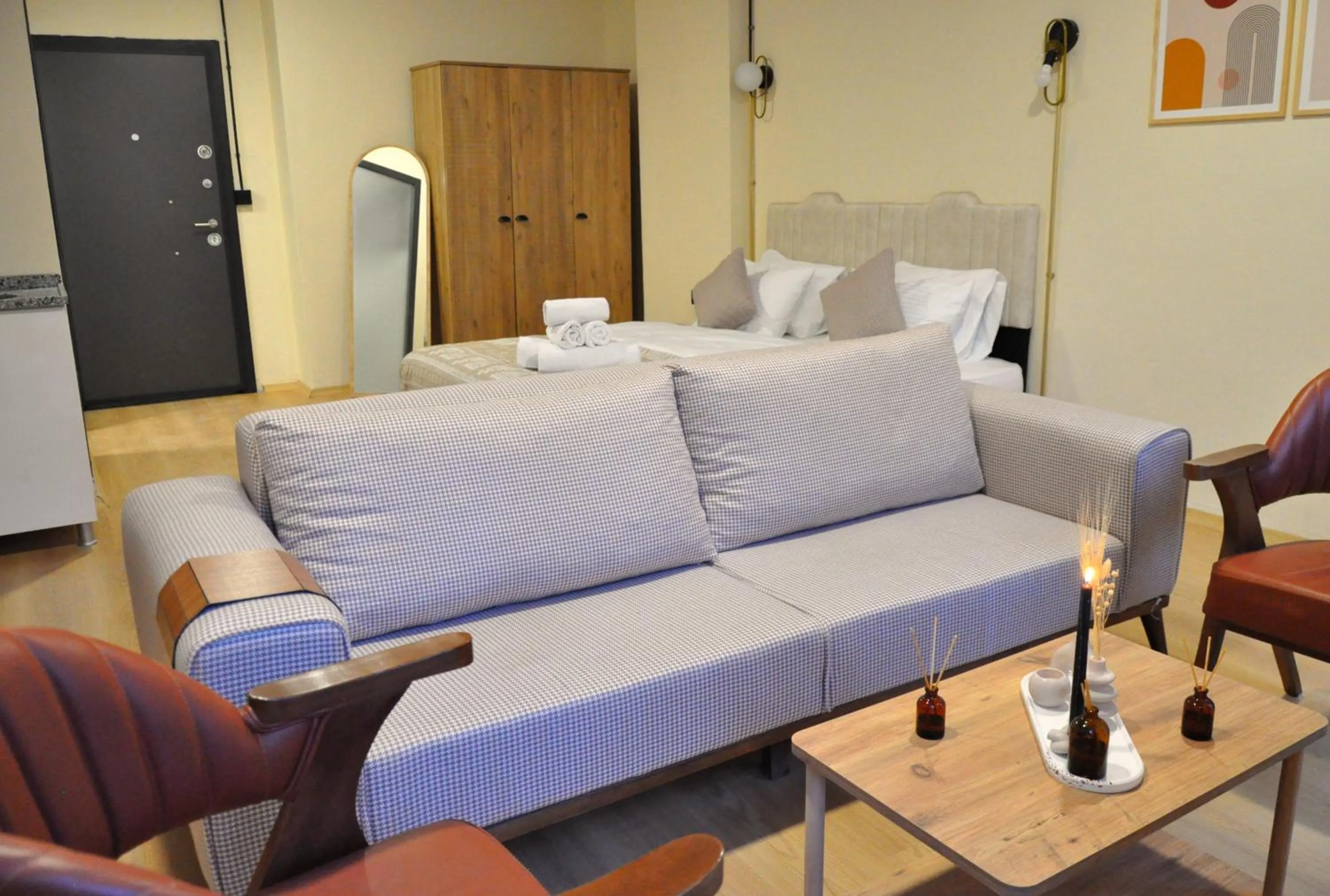 Living room in Golden Door Hotel