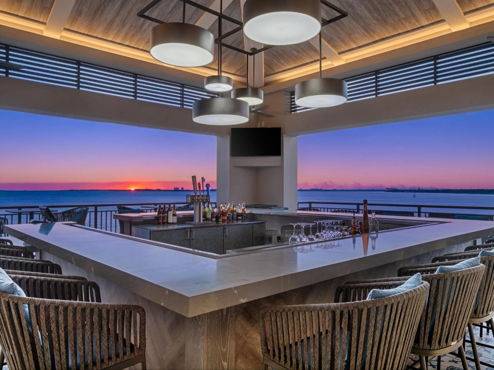 Restaurant/places to eat in Hotel Indigo - Panama City Marina by IHG