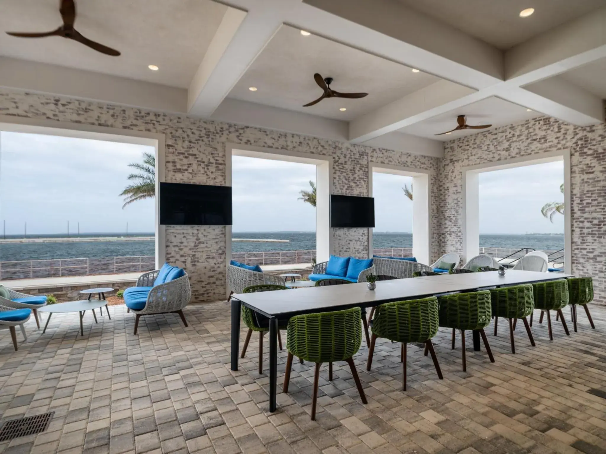 Restaurant/places to eat in Hotel Indigo - Panama City Marina by IHG Restaurant/places to eat in Hotel Indigo - Panama City Marina by IHG