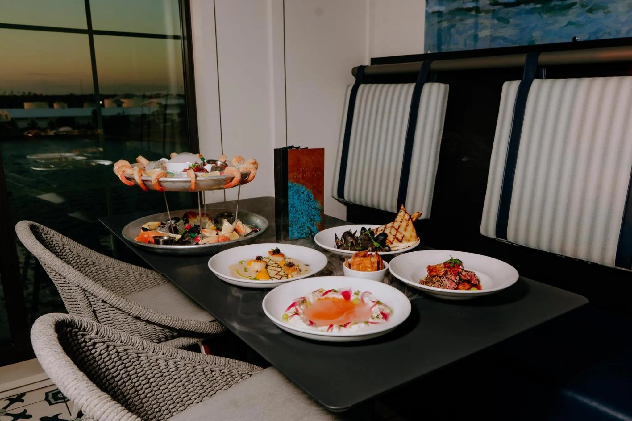 Restaurant/places to eat in Hotel Indigo - Panama City Marina by IHG