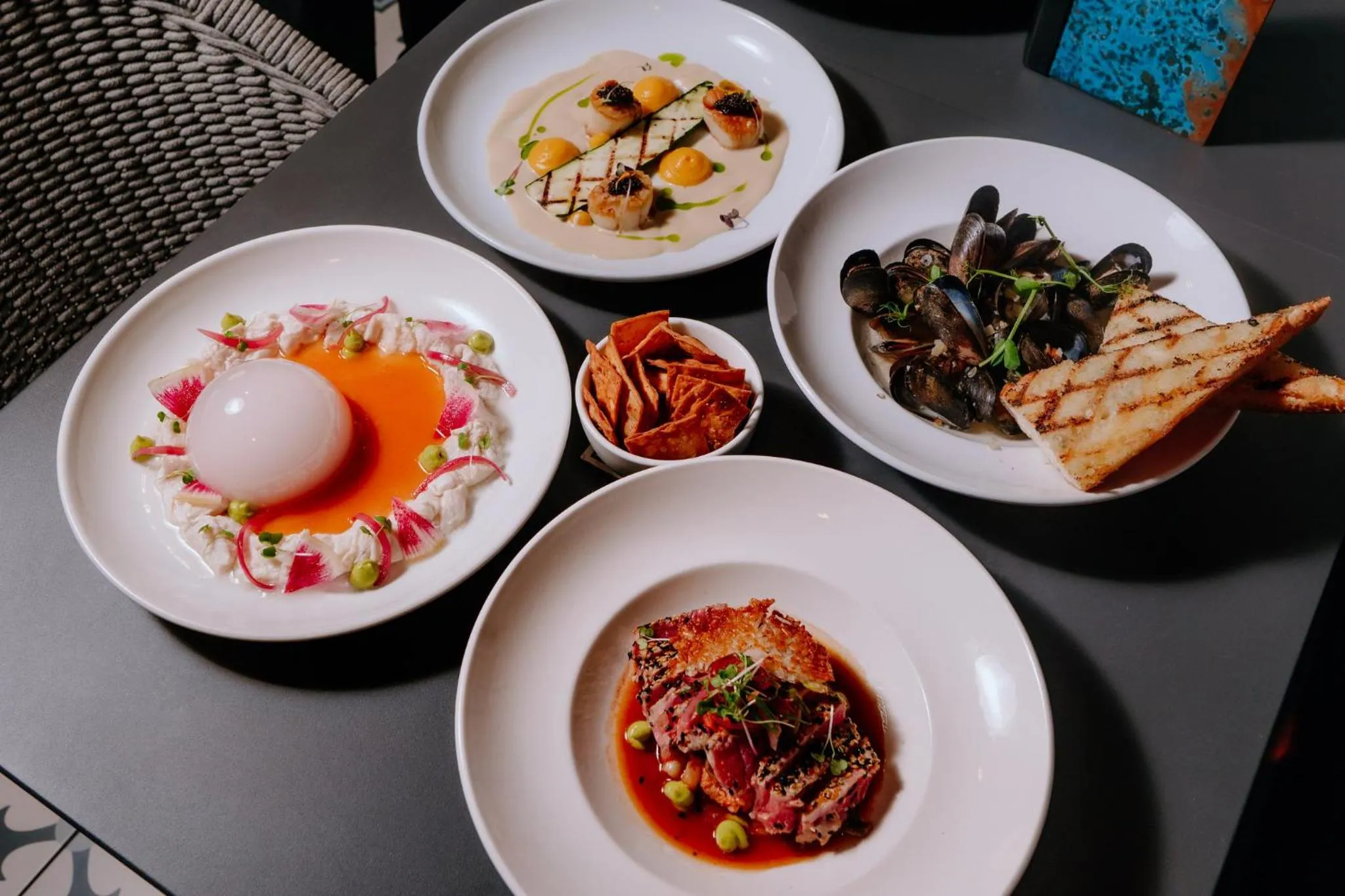 Restaurant/places to eat in Hotel Indigo - Panama City Marina by IHG