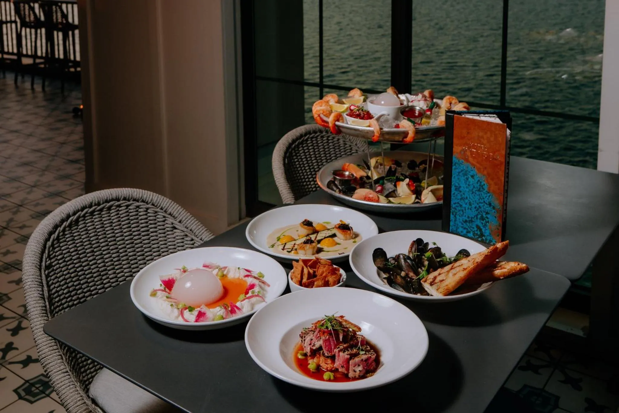 Restaurant/places to eat in Hotel Indigo - Panama City Marina by IHG