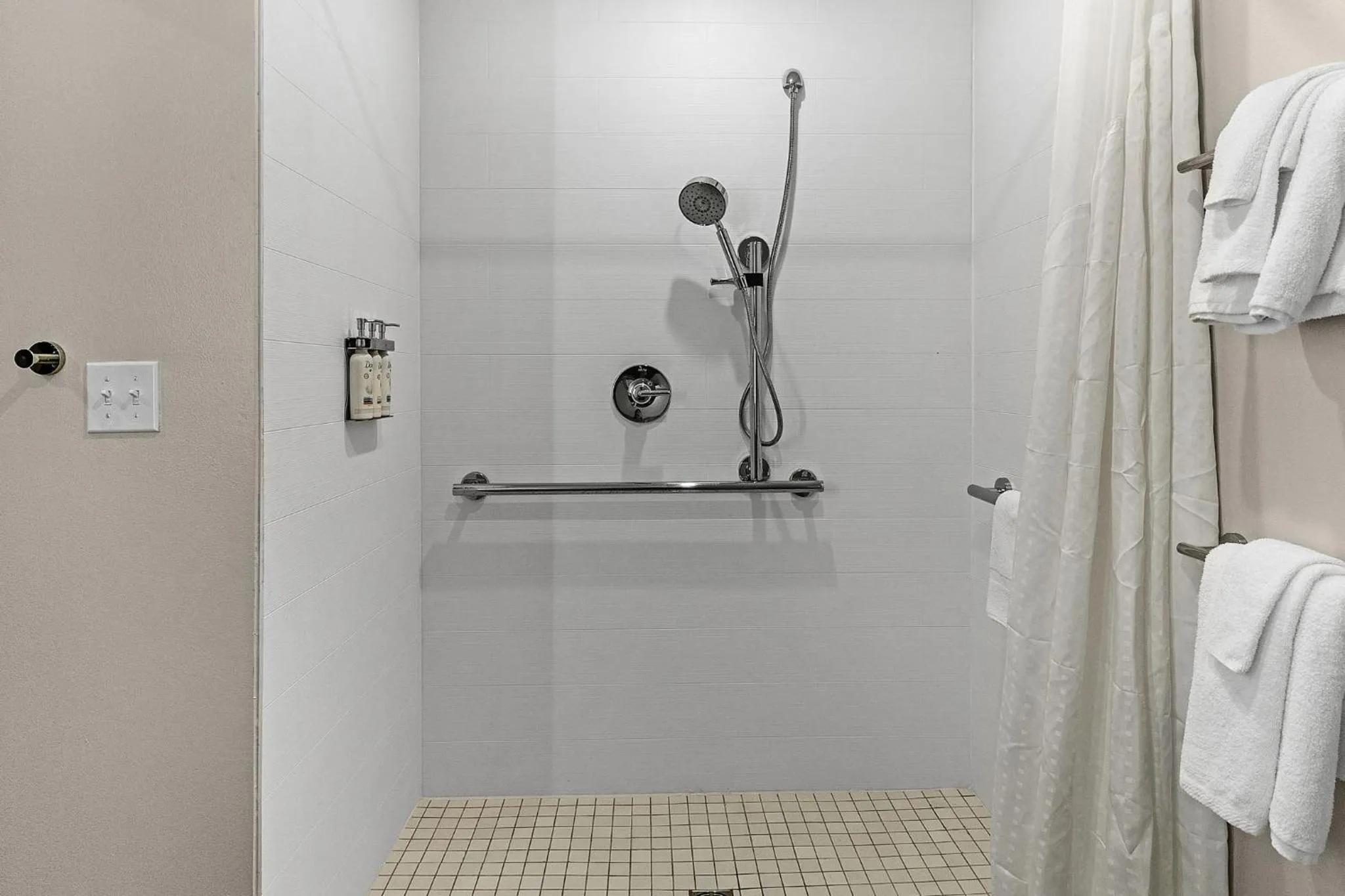 Shower in Holiday Inn Express and Suites - Nokomis - Sarasota South