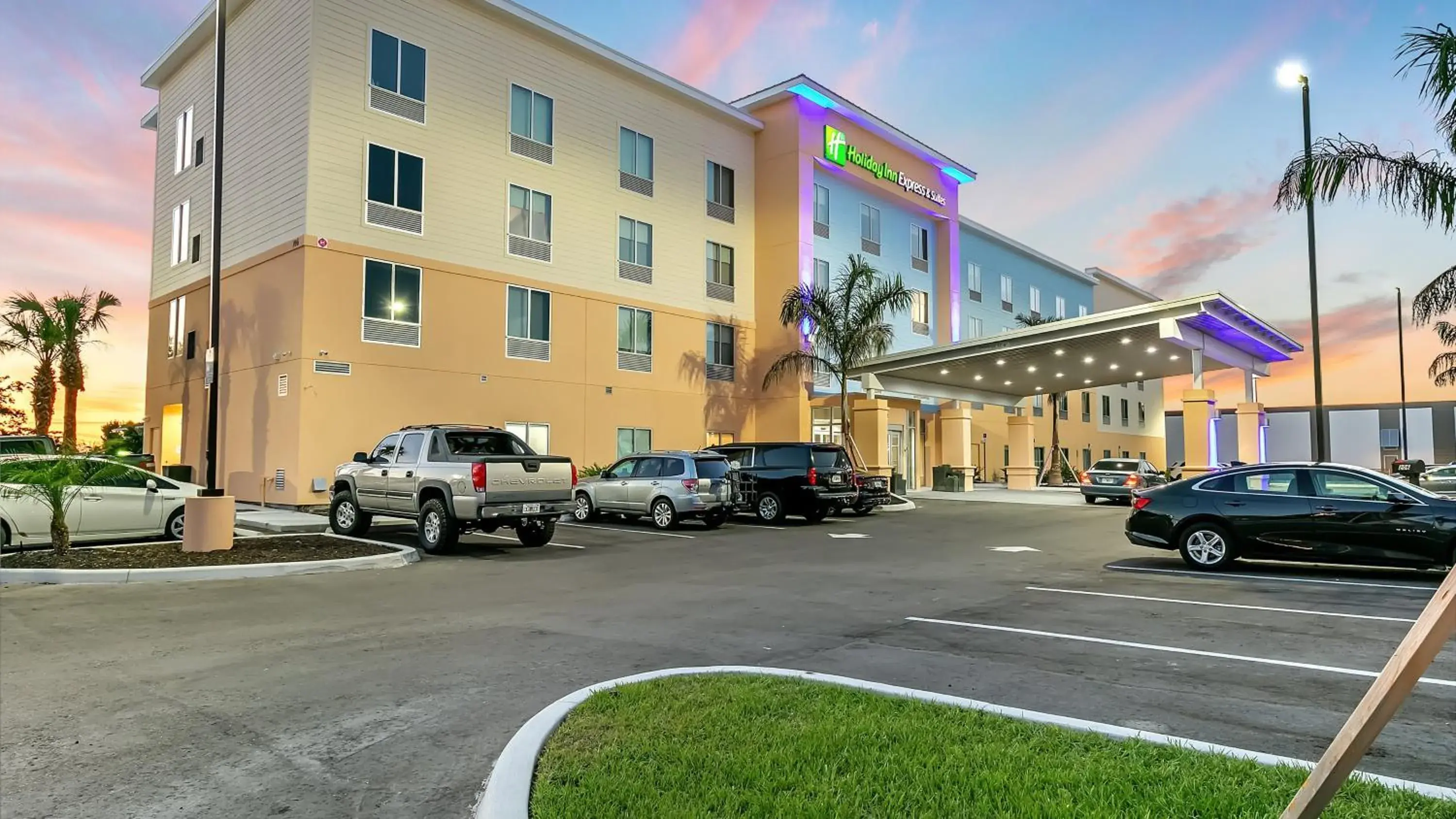 Property building in Holiday Inn Express and Suites - Nokomis - Sarasota South Property building in Holiday Inn Express and Suites - Nokomis - Sarasota South